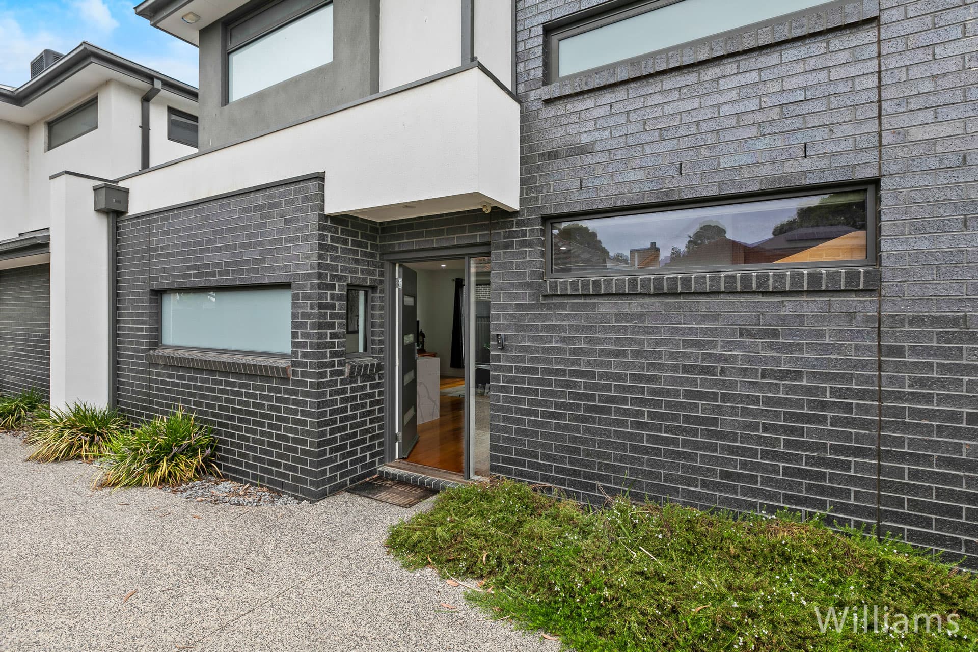 2/40 Rosshire Road, Newport - Thumbnail 3