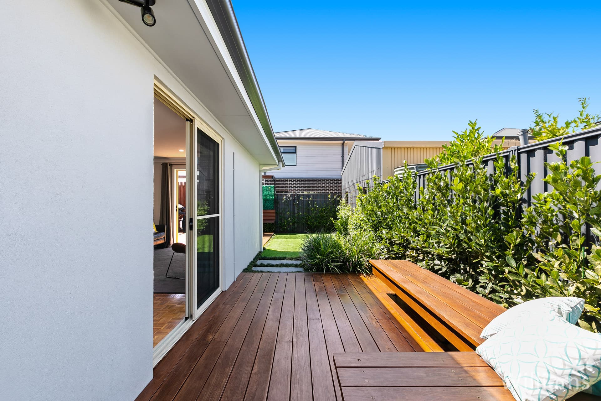 12A Saltley Street, South Kingsville - Thumbnail 2