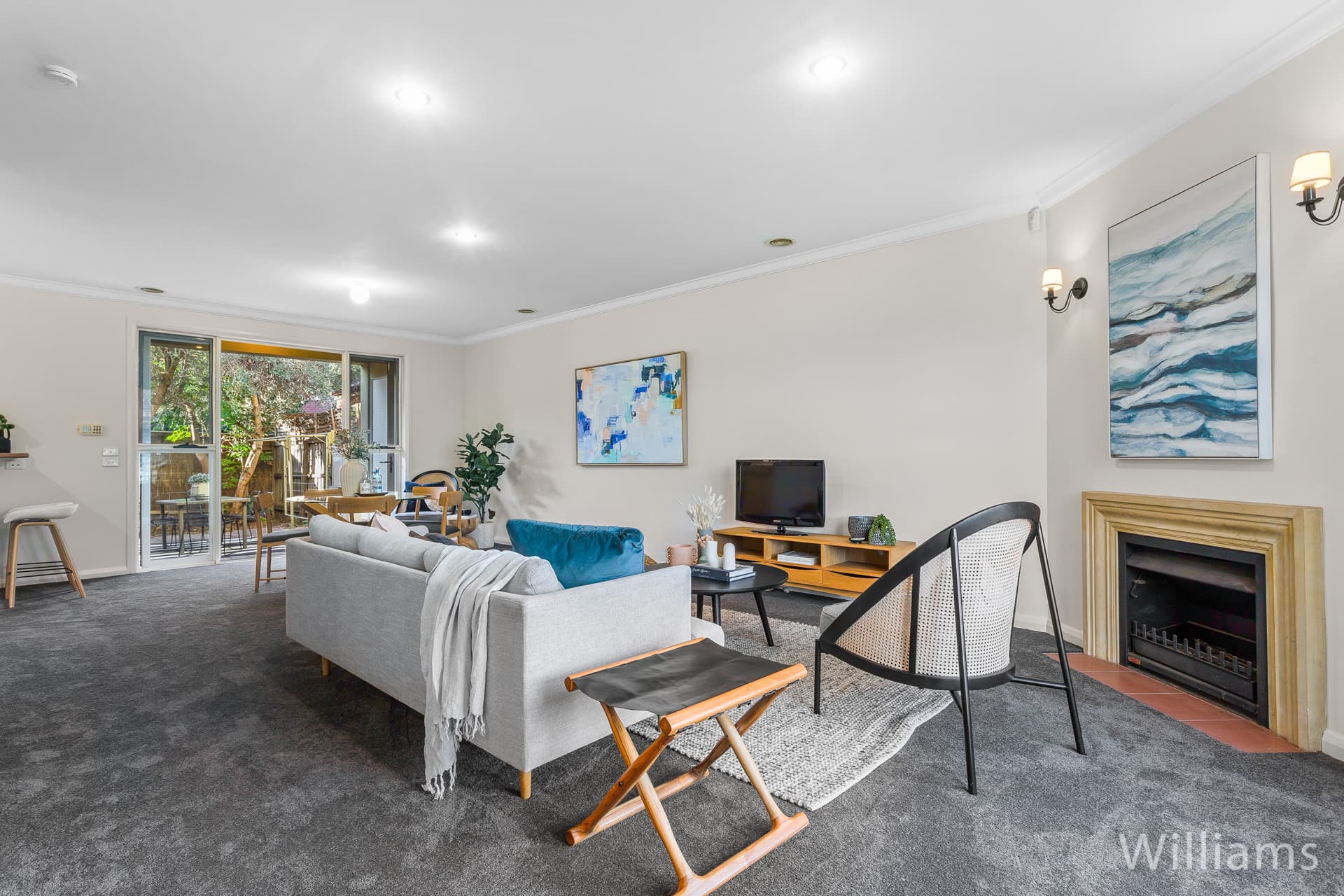 47 Crofton Drive, Williamstown - Thumbnail 2