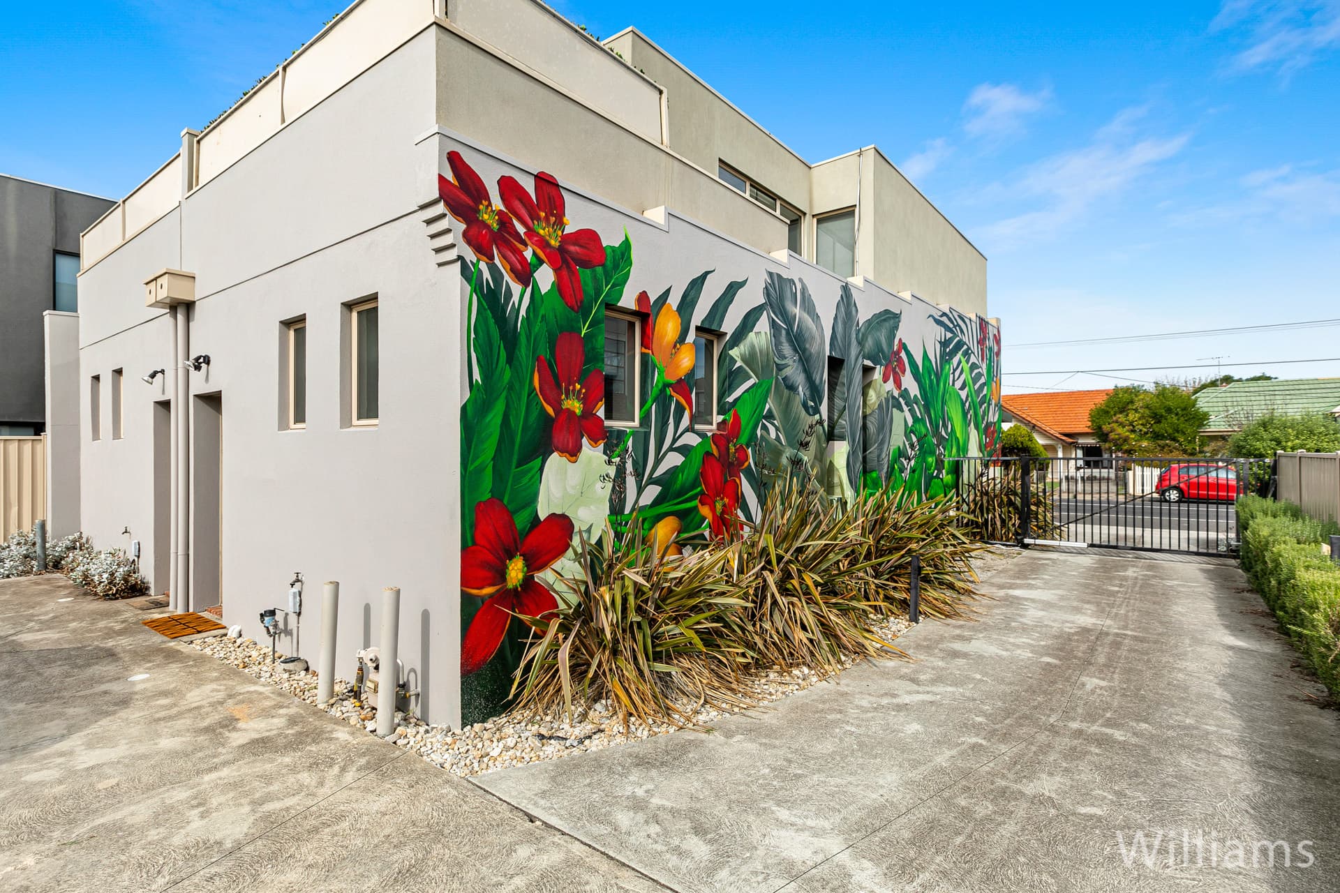 1/632 Barkly Street, West Footscray - Image 1