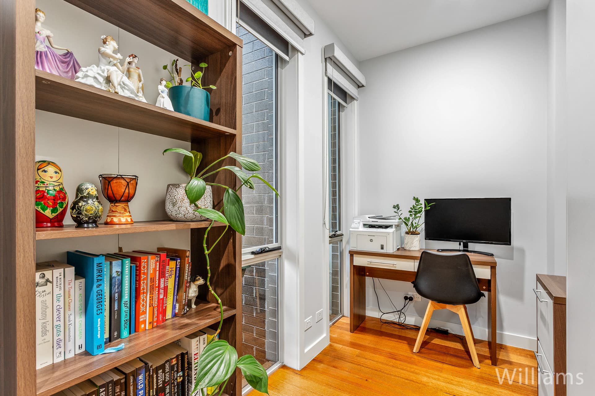 1/82 Kernot Street, South Kingsville - Thumbnail 2