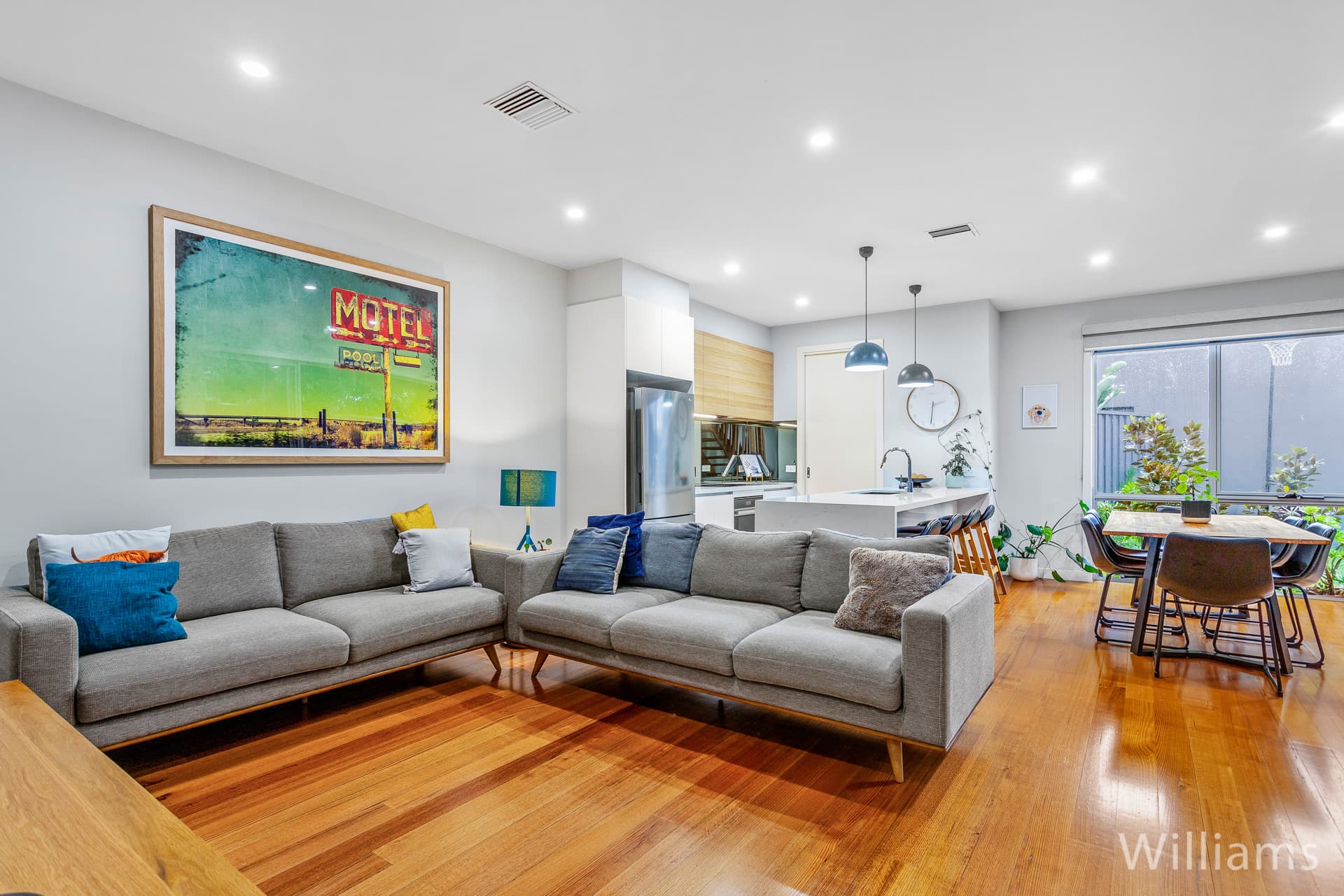 1/82 Kernot Street, South Kingsville - Thumbnail 4