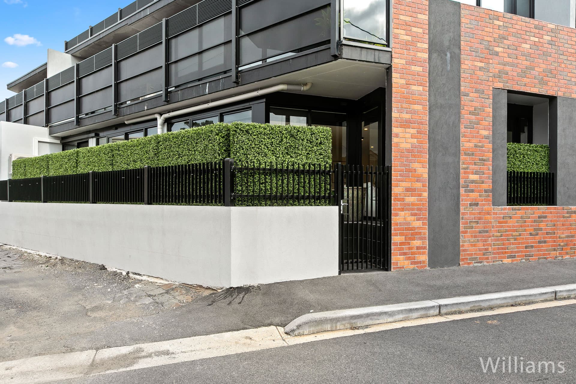 G4/136 Douglas Parade, Williamstown - Thumbnail 2