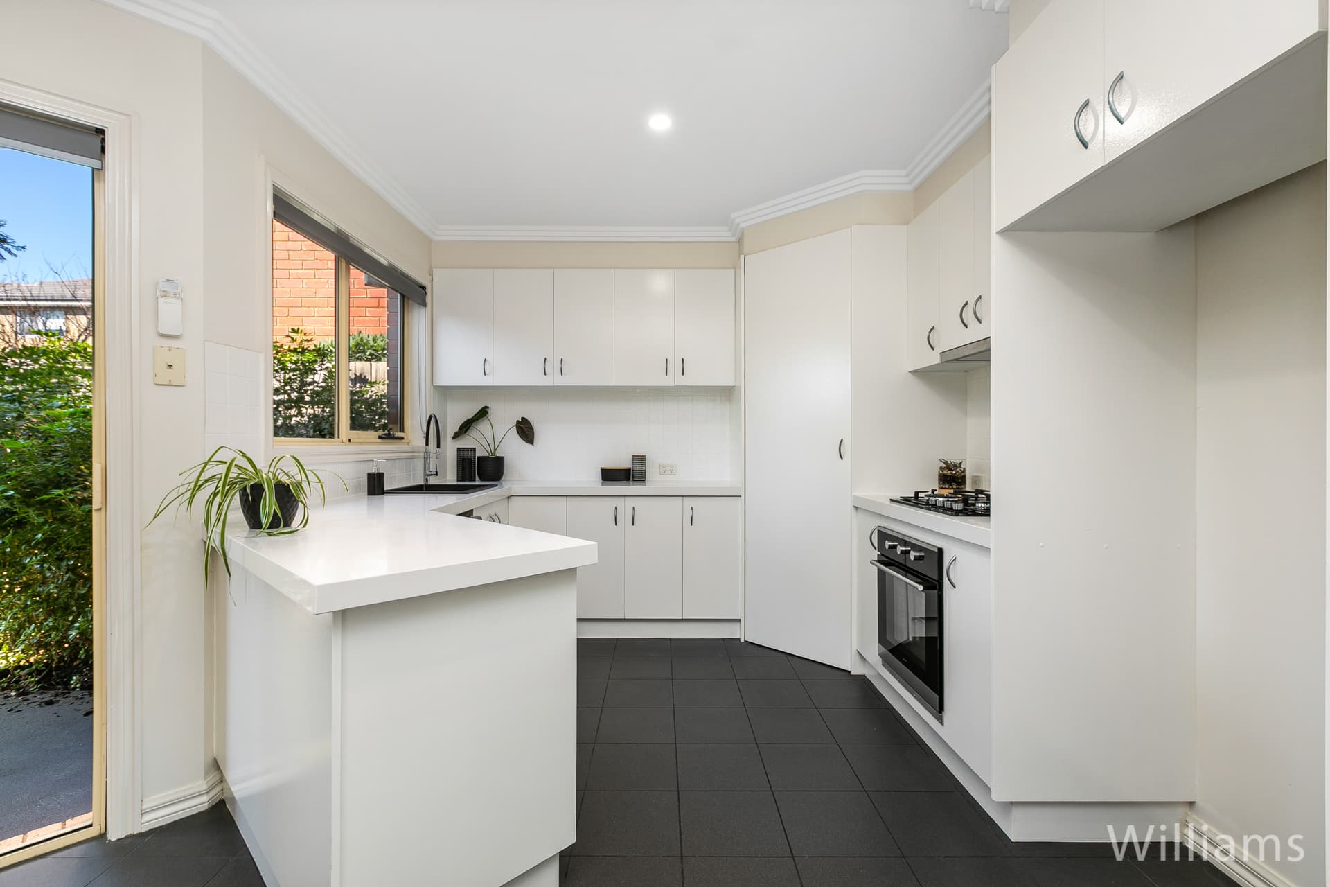 4/14 Romawi Street, Altona - Thumbnail 7