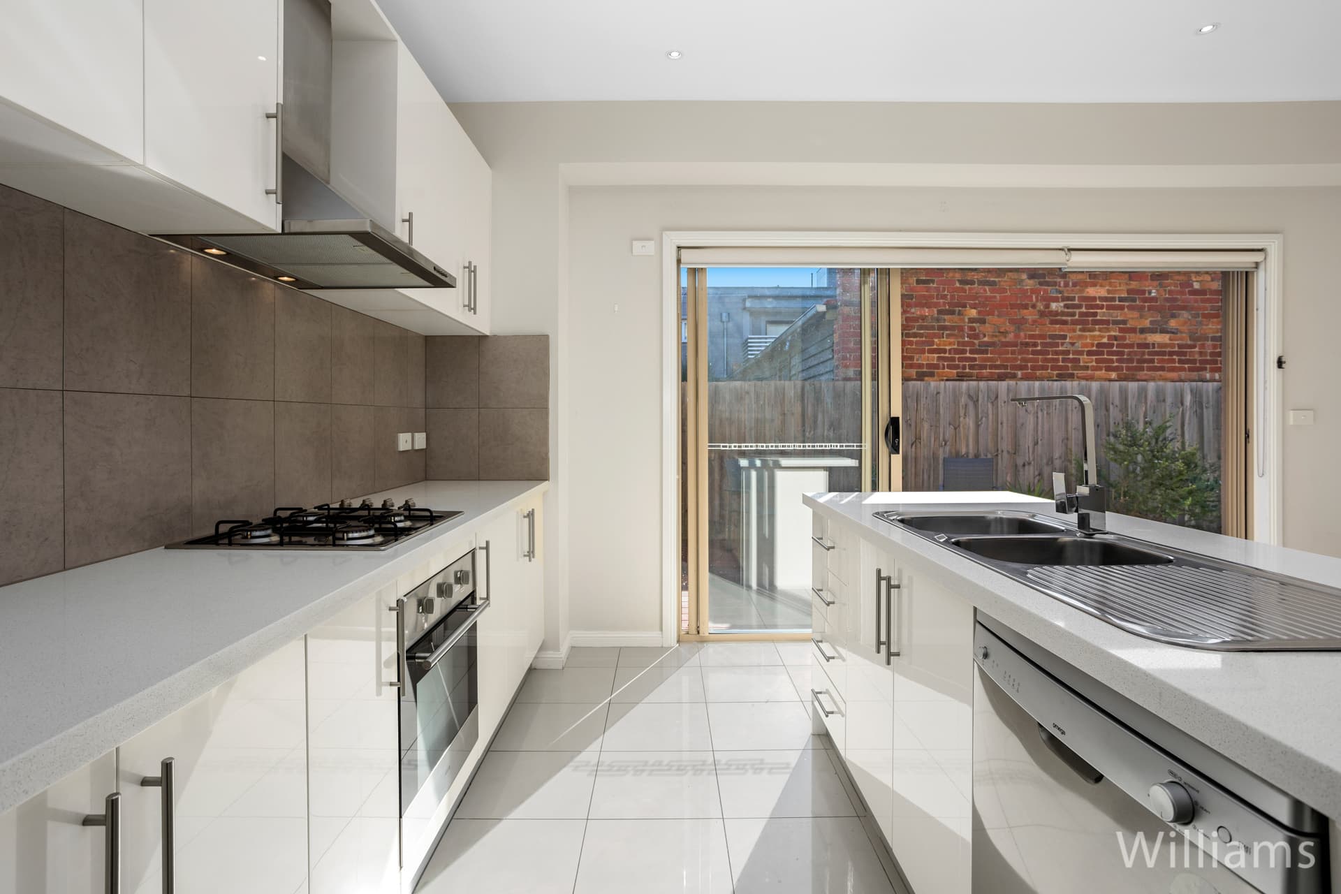 3/160 Aitken Street, Williamstown - Thumbnail 7
