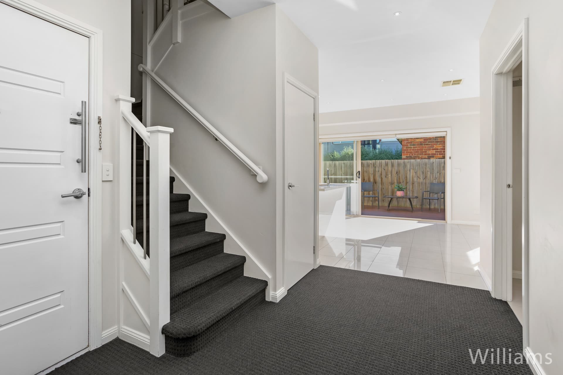 3/160 Aitken Street, Williamstown - Thumbnail 3