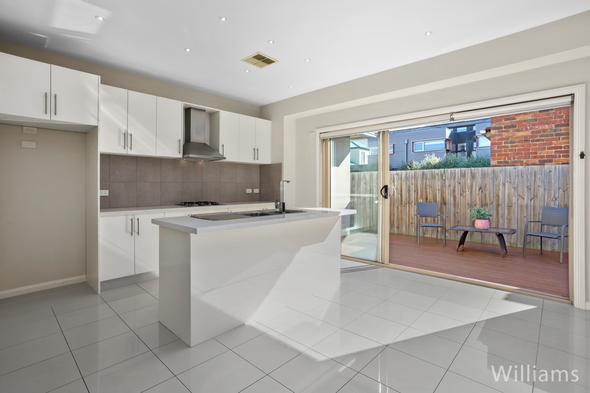 3/160 Aitken Street, Williamstown - Thumbnail 5