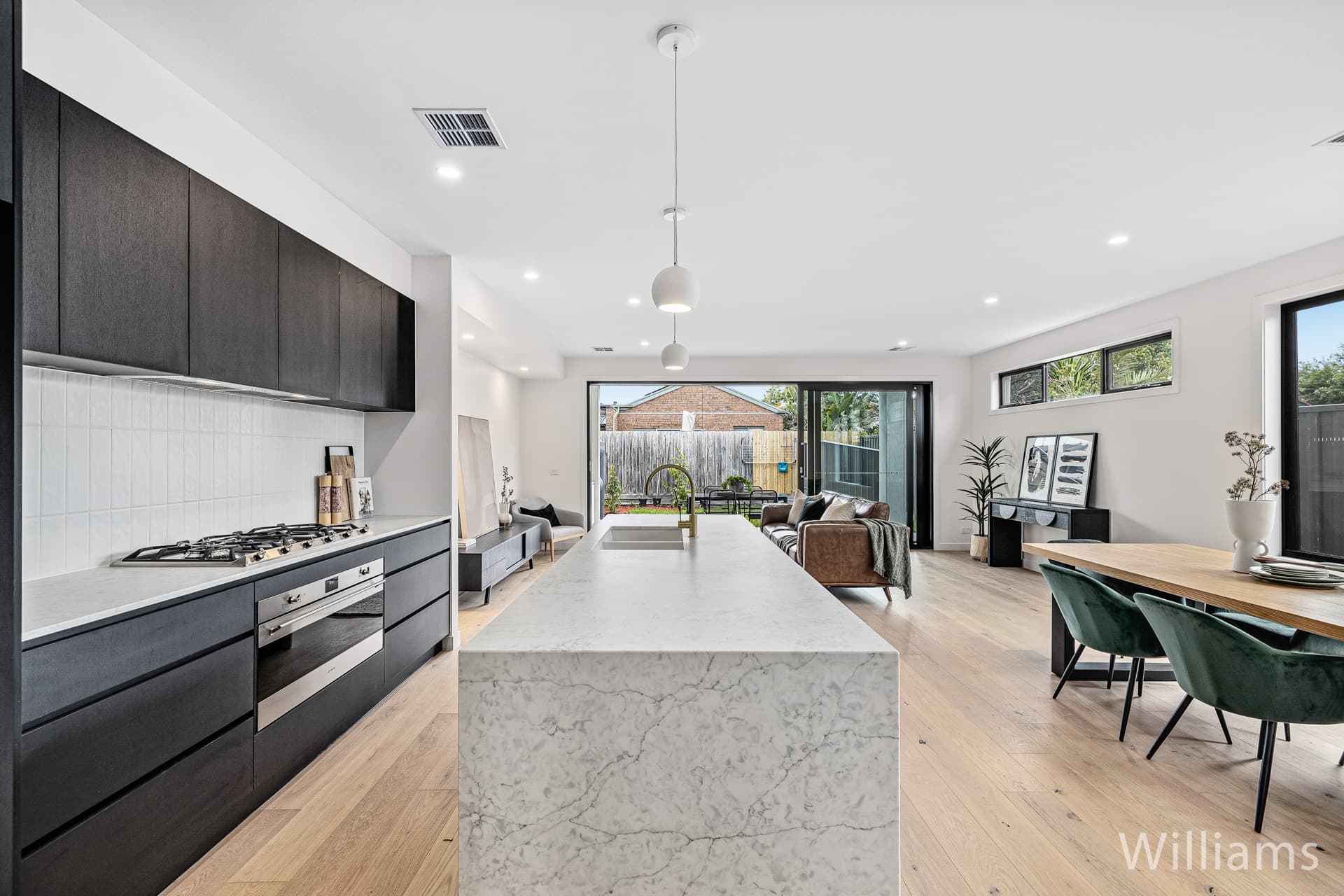 34 Charlotte Street, Newport - Thumbnail 3