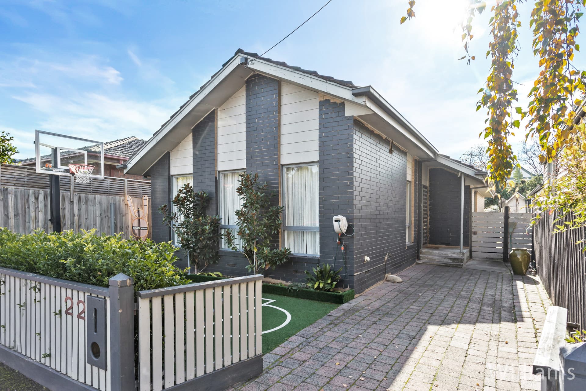 22 Railway Place, Williamstown - Image 1