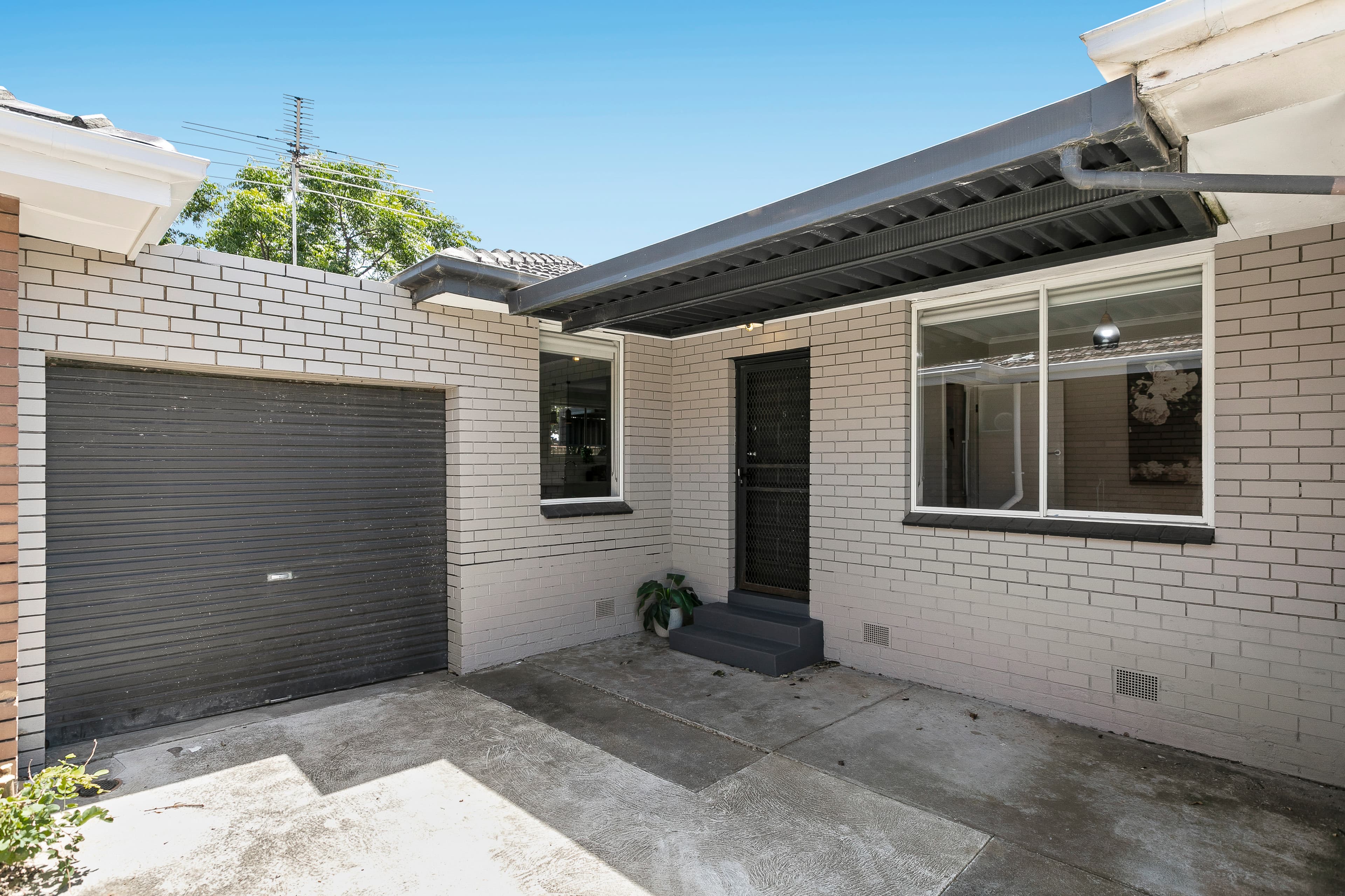 5/49 Challis Street, Newport - Image 1