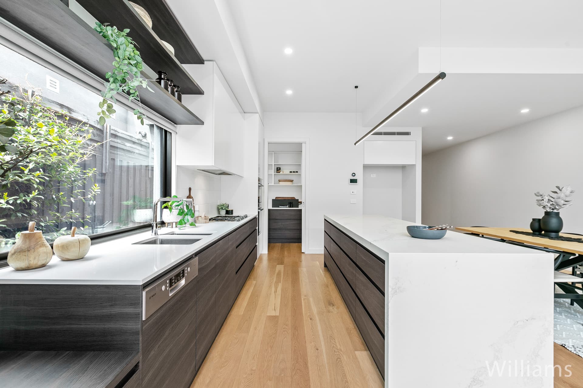 10 Anzac Crescent, Williamstown - Thumbnail 8