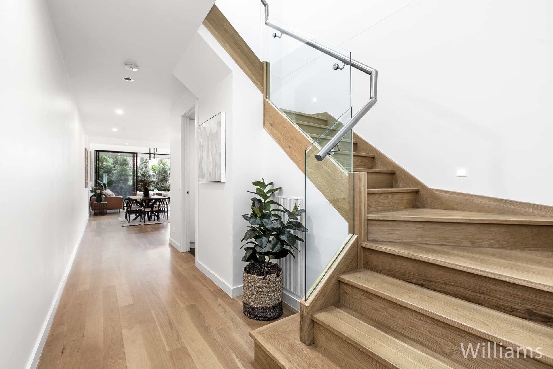 10 Anzac Crescent, Williamstown - Thumbnail 4