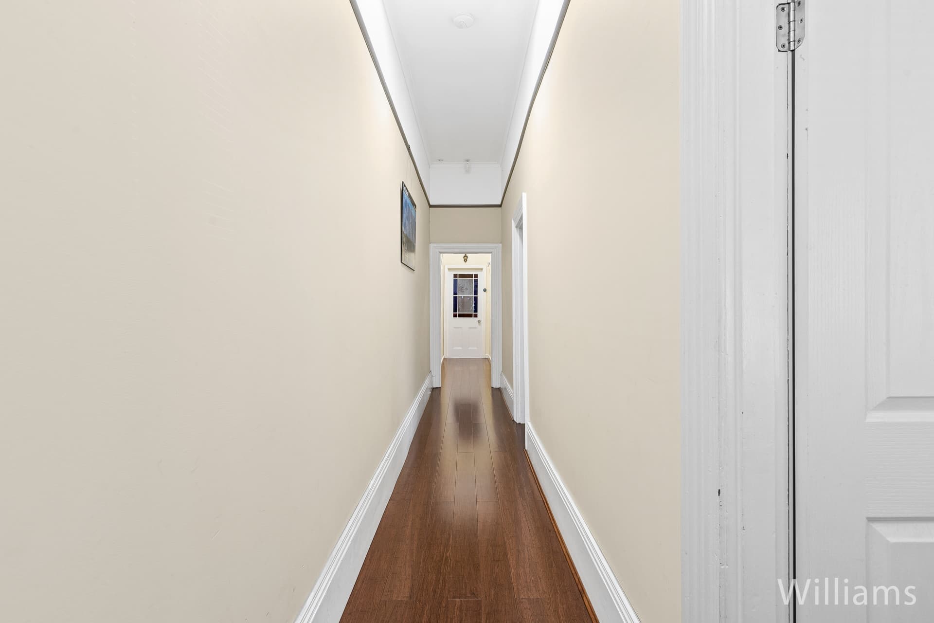 291 Douglas Parade, Newport - Thumbnail 3