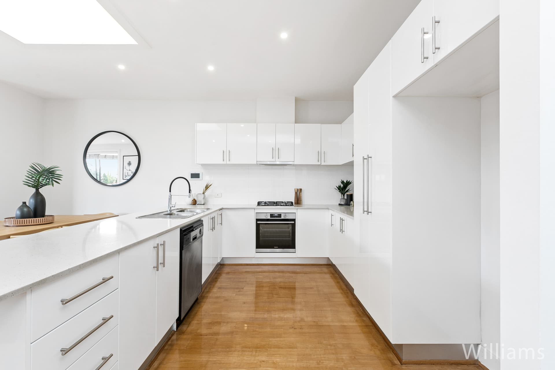 1/143 Railway Place, Williamstown - Thumbnail 3