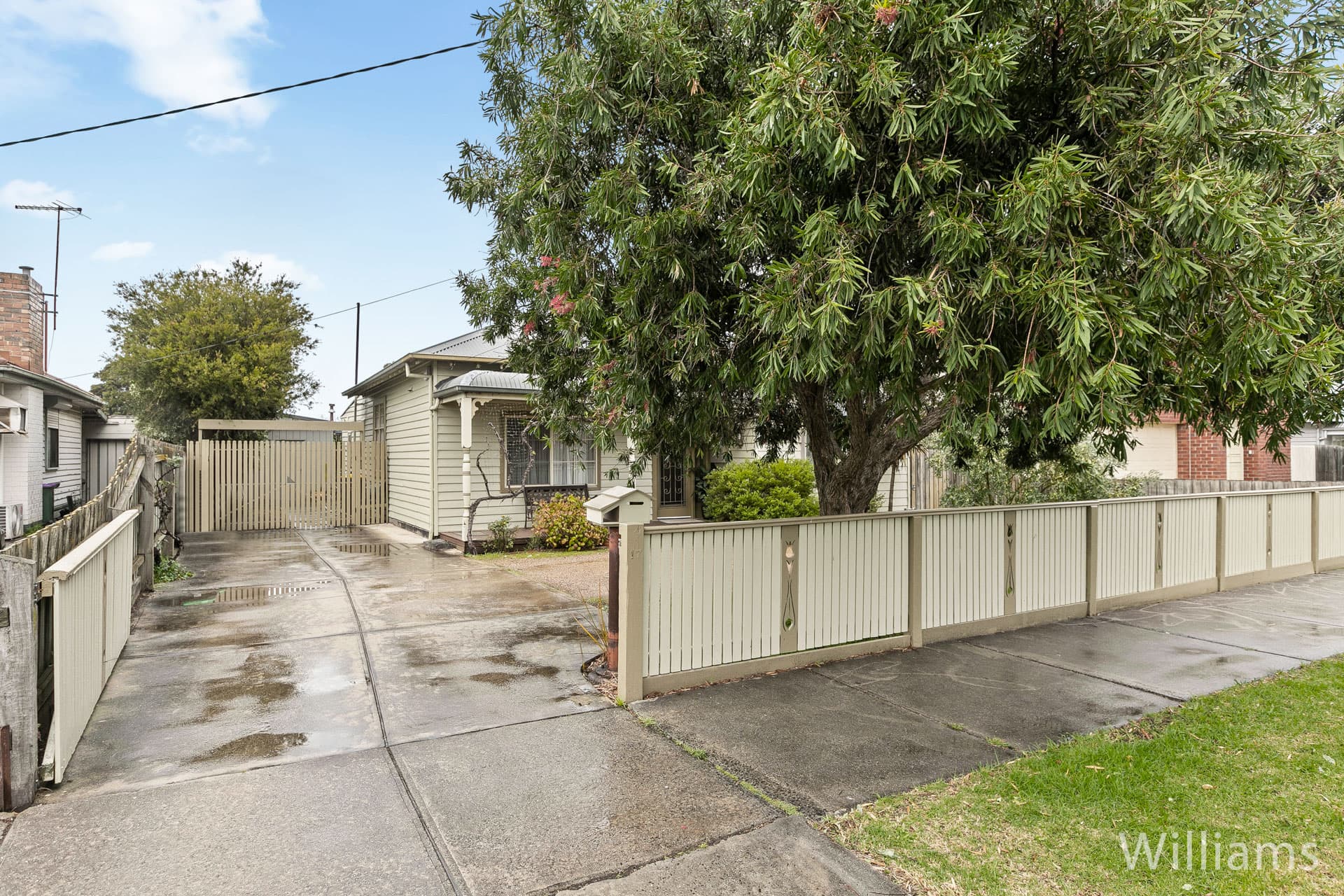17 Savige Street, Newport - Image 1
