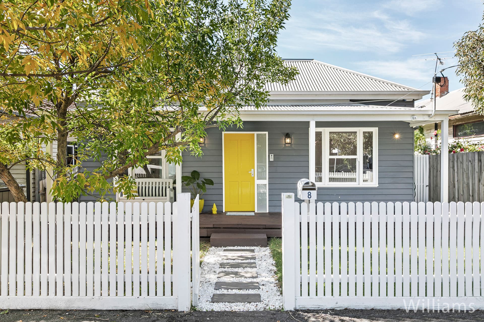 8 Brown Street, Newport - Image 1