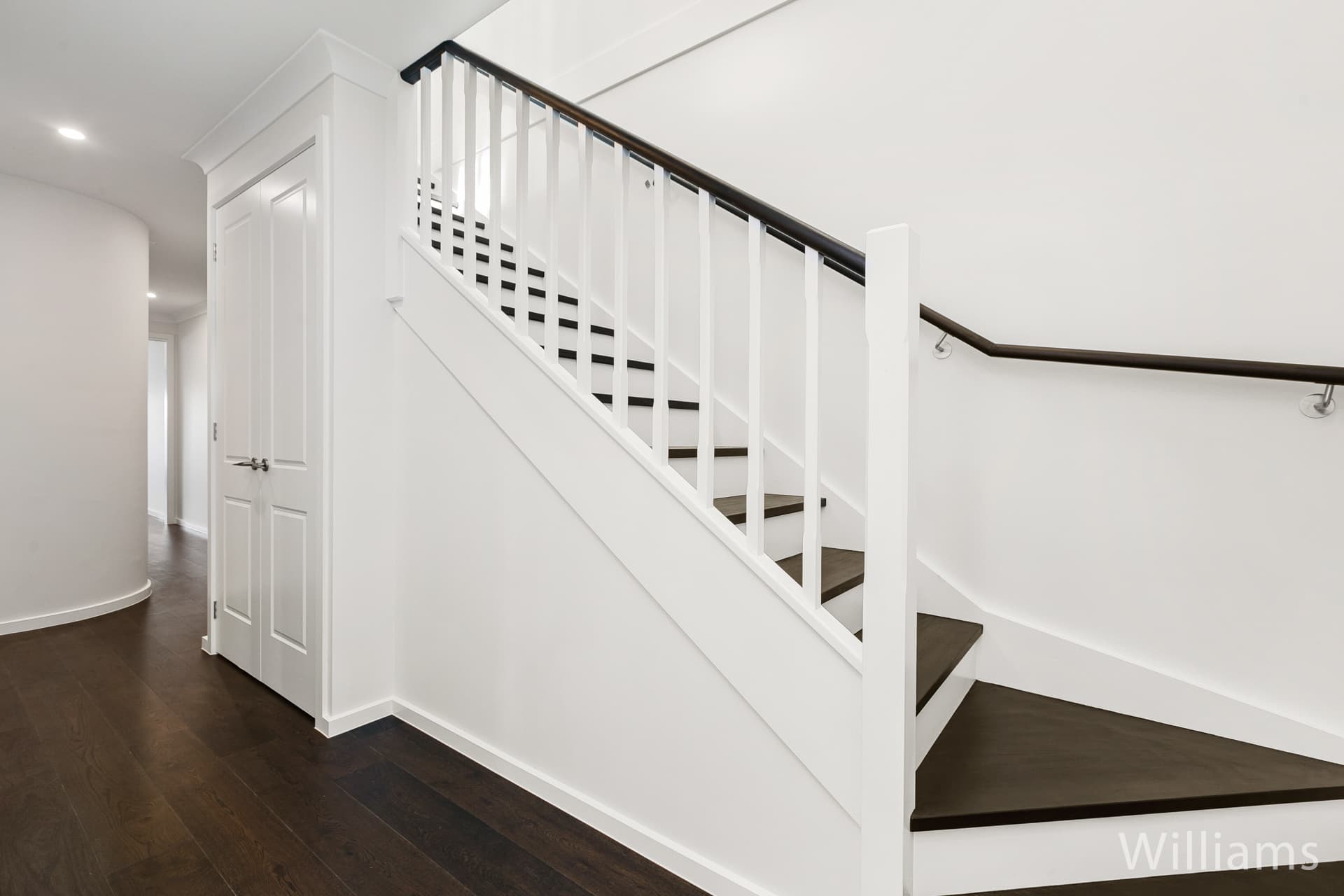 55 Truman Street, South Kingsville - Thumbnail 2