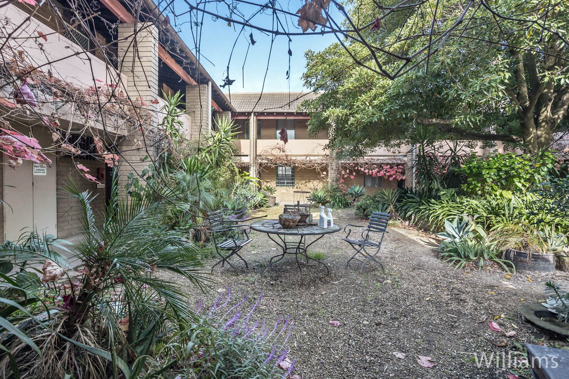 6/4 Techno Park Drive, Williamstown - Thumbnail 2