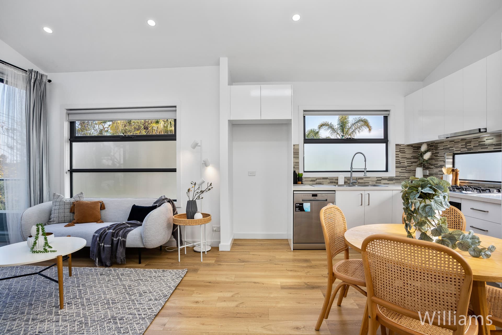 2/4 Truman Street, South Kingsville - Thumbnail 7