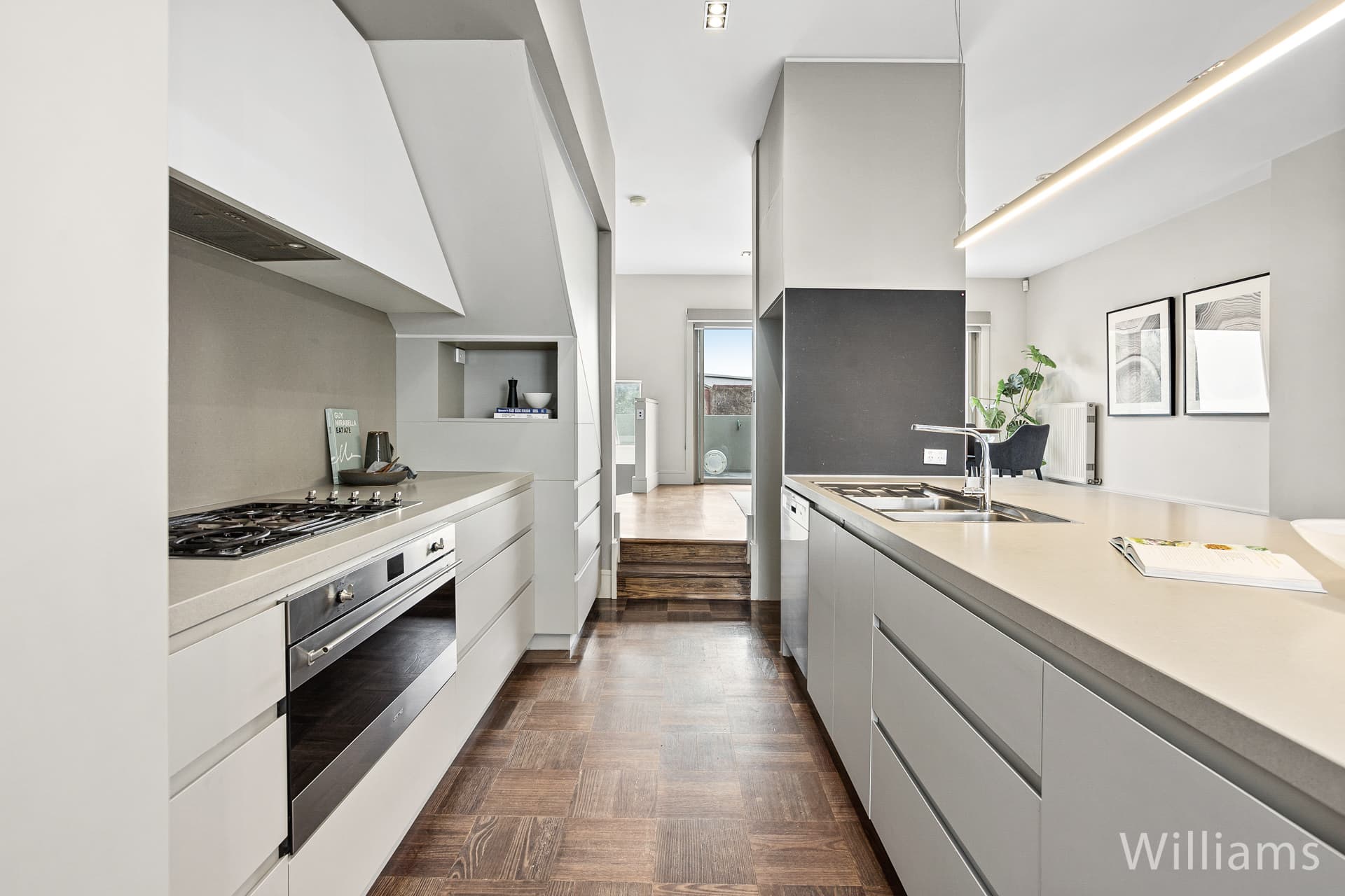 6 Waters Edge, Williamstown - Thumbnail 4
