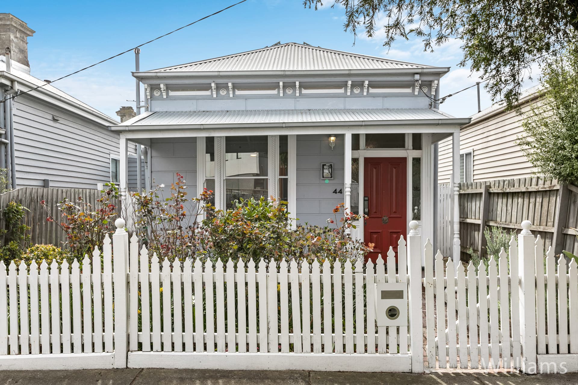44 Davies Street, Newport - Image 1