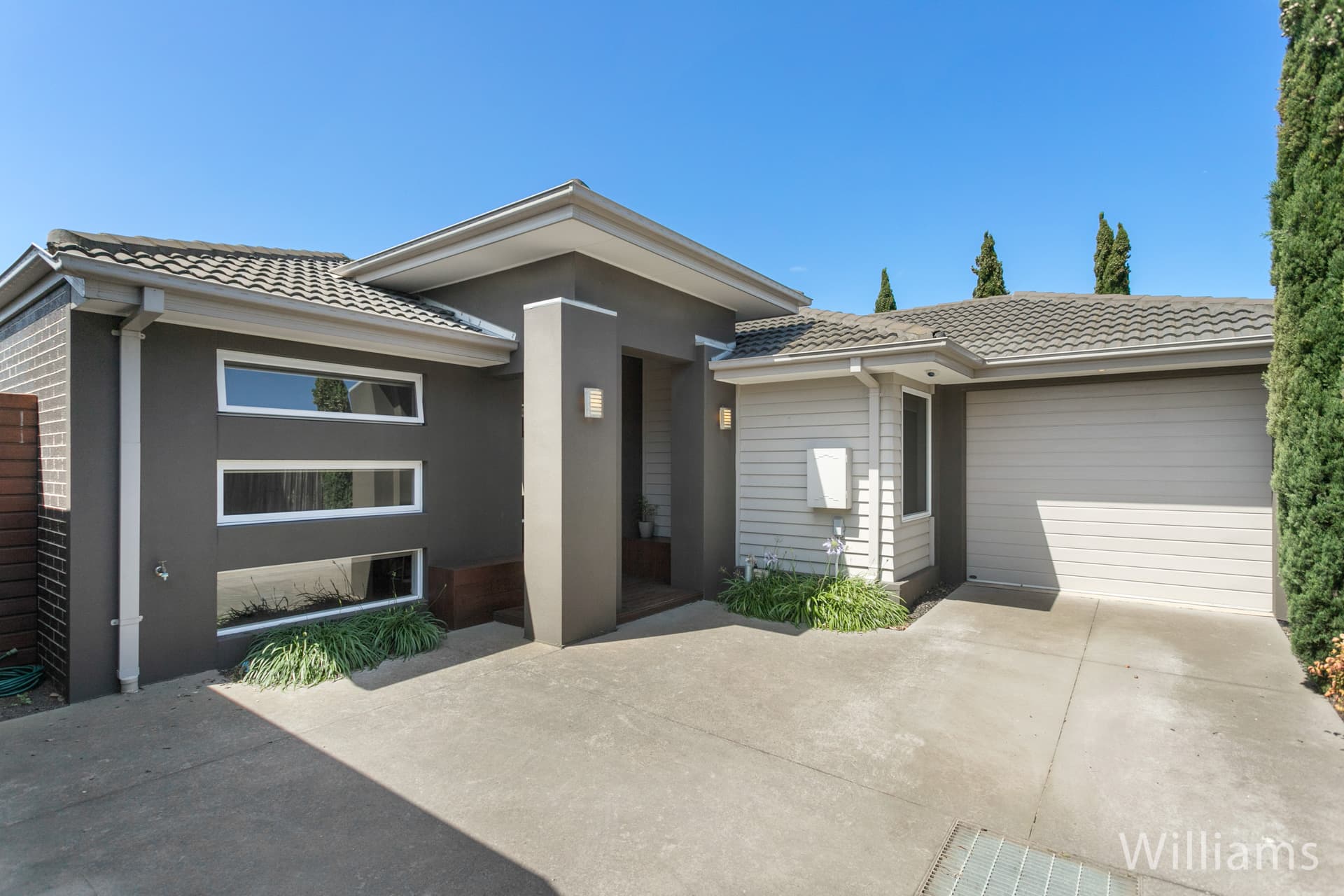 2/12 Huxtable Avenue, Altona North - Image 1