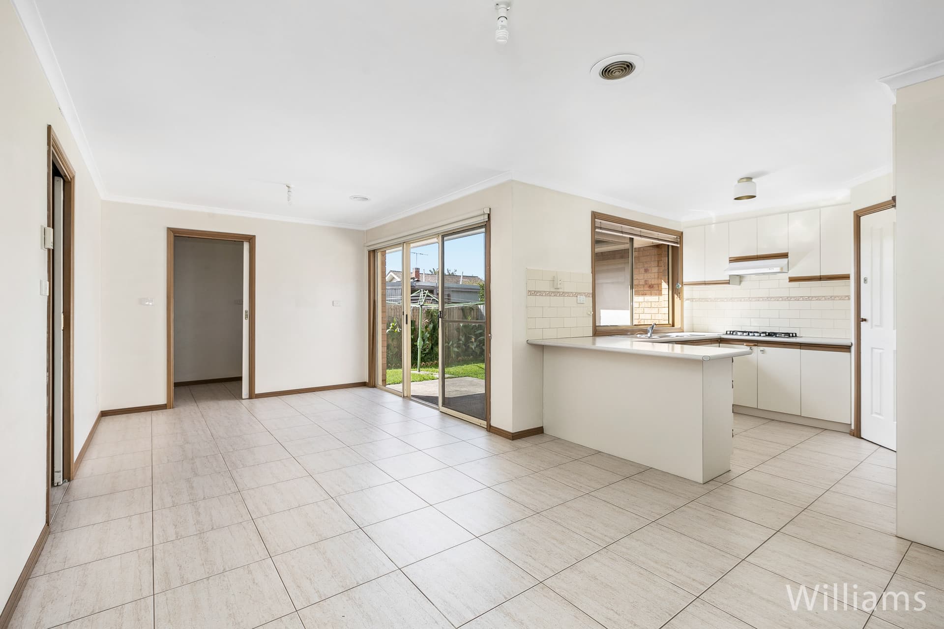 2/38 Collingwood Road, Newport - Thumbnail 4