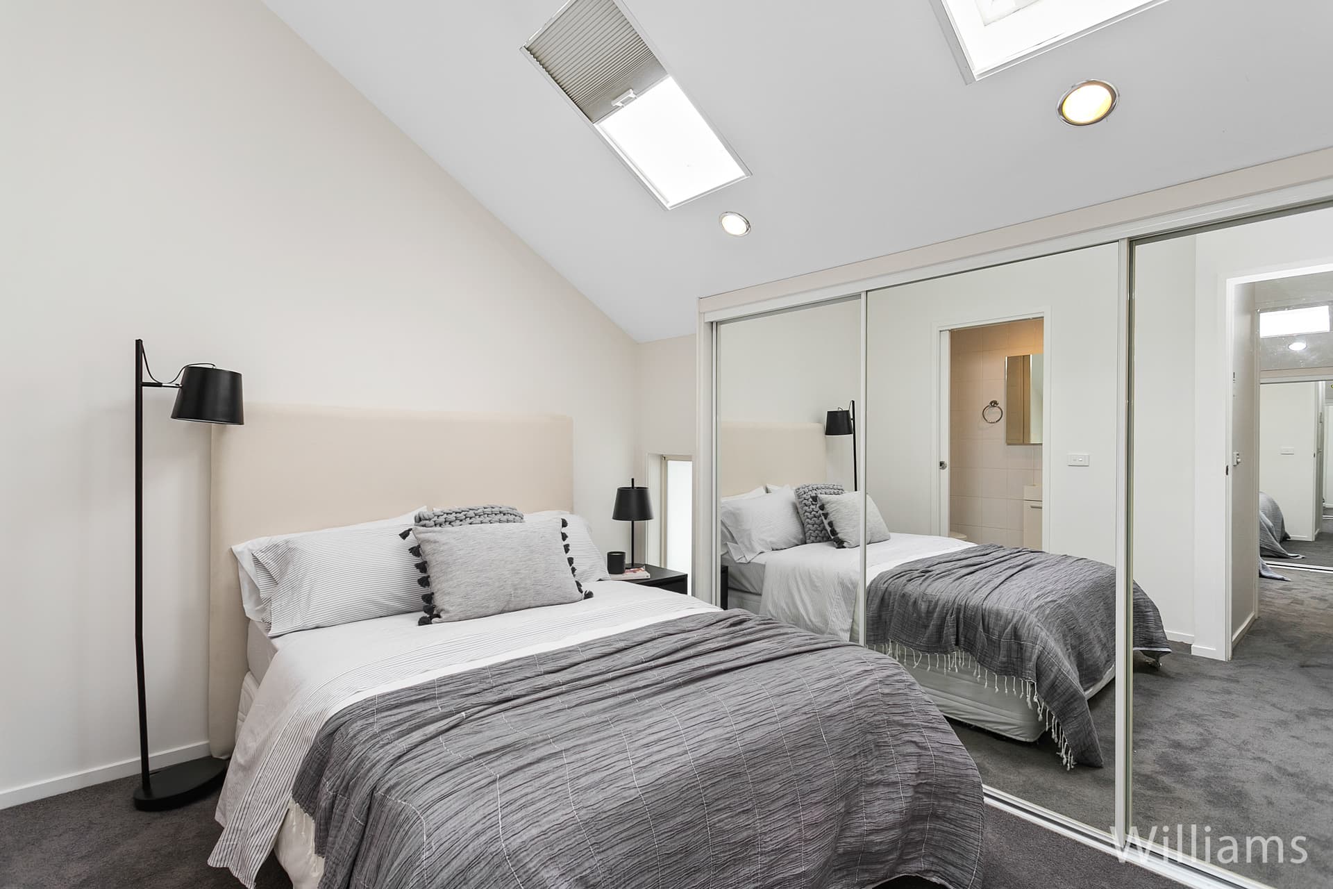 9/2 Thompson Street, Williamstown - Image 1
