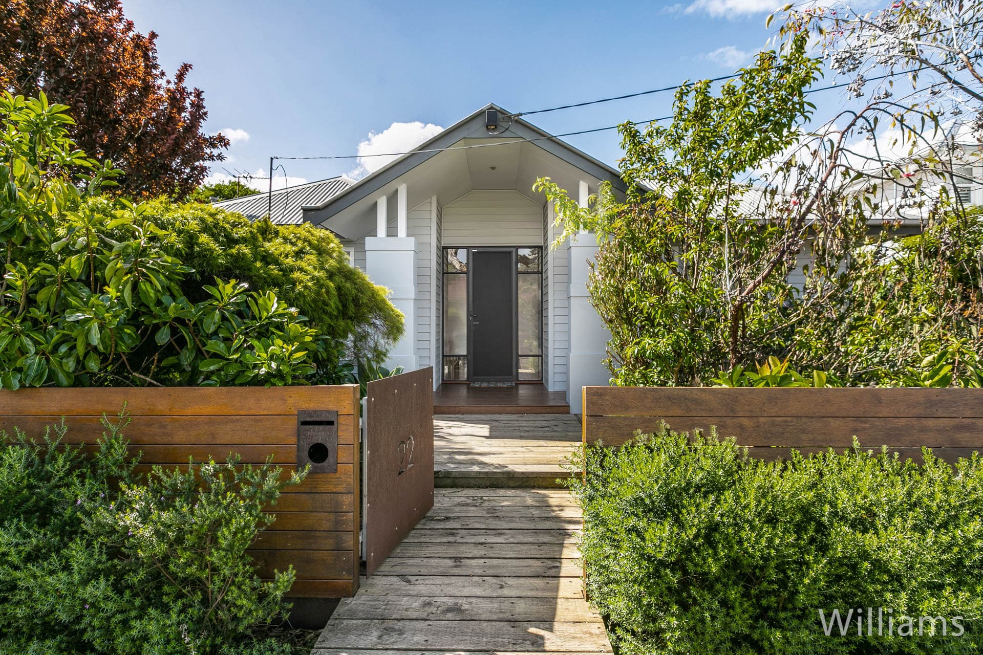 22 Percy Street, Newport - Thumbnail 2
