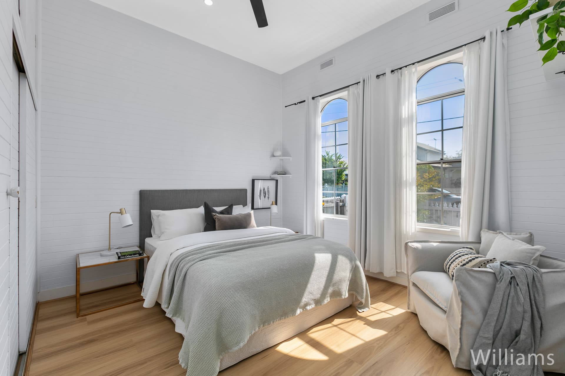 10 Irving Street, Newport - Thumbnail 2