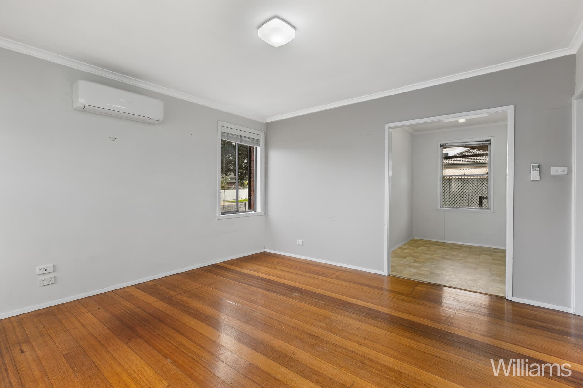 2 Bradley Street, Newport - Thumbnail 7