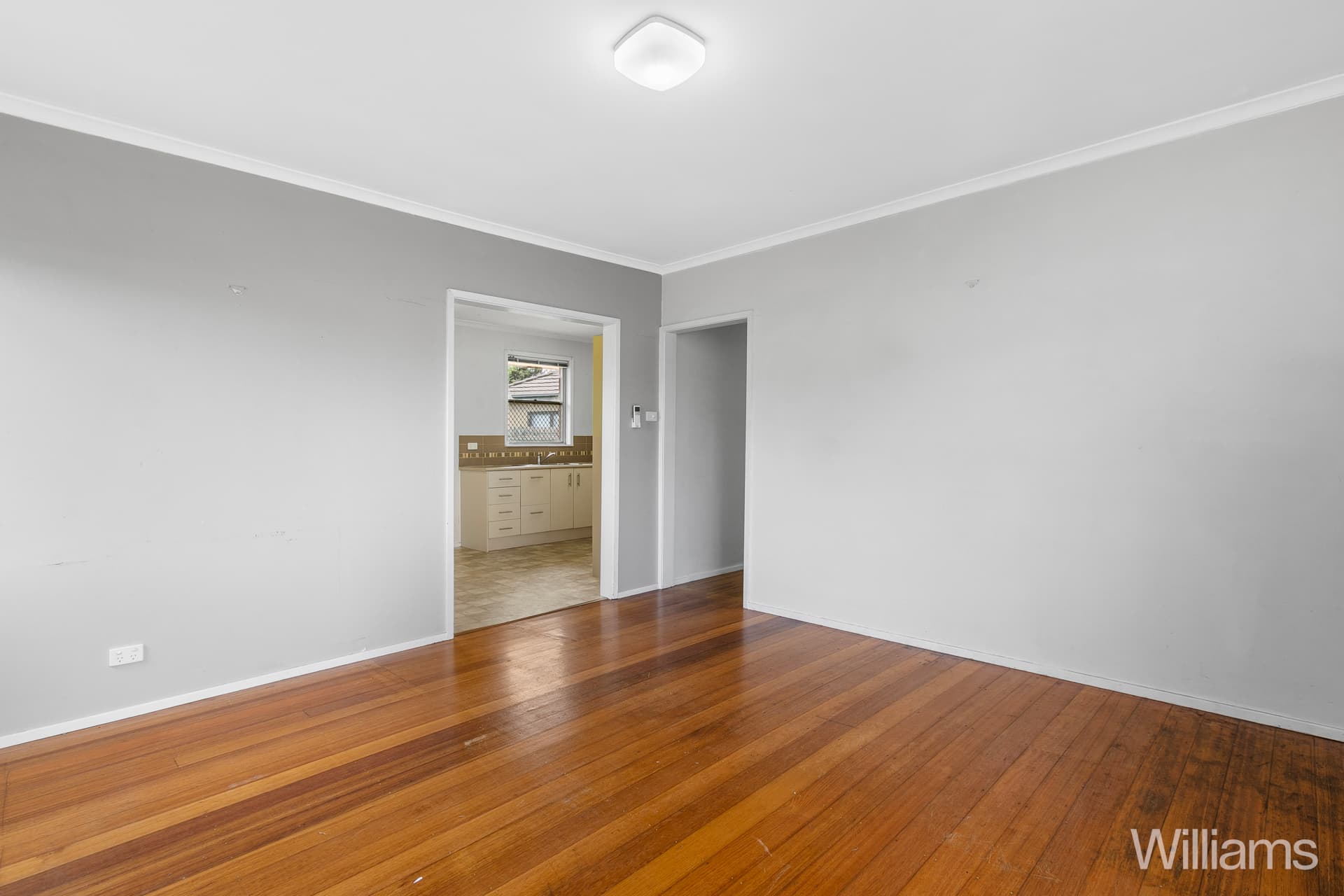 2 Bradley Street, Newport - Thumbnail 6