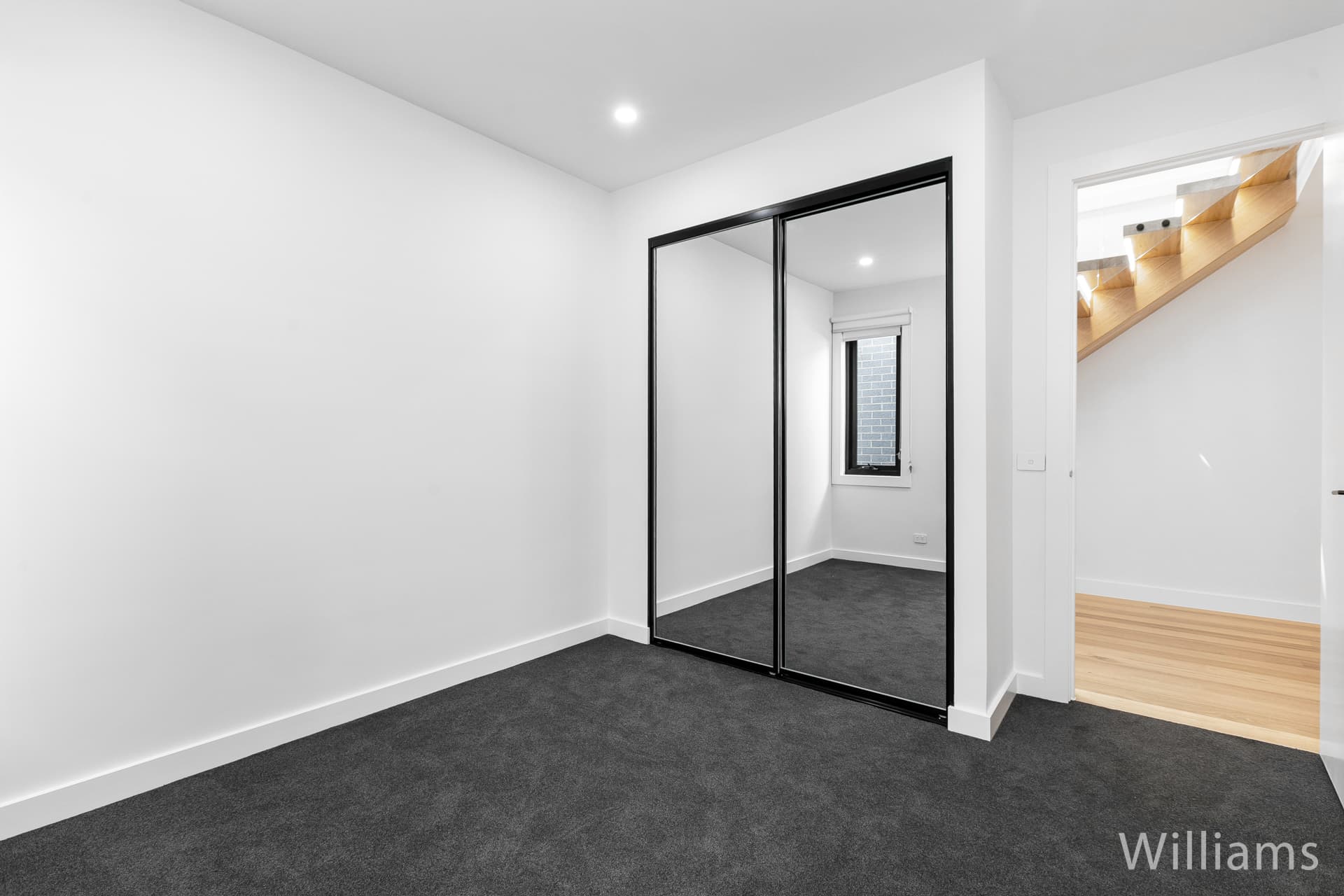 18 MacDonald Avenue, Altona North - Thumbnail 8