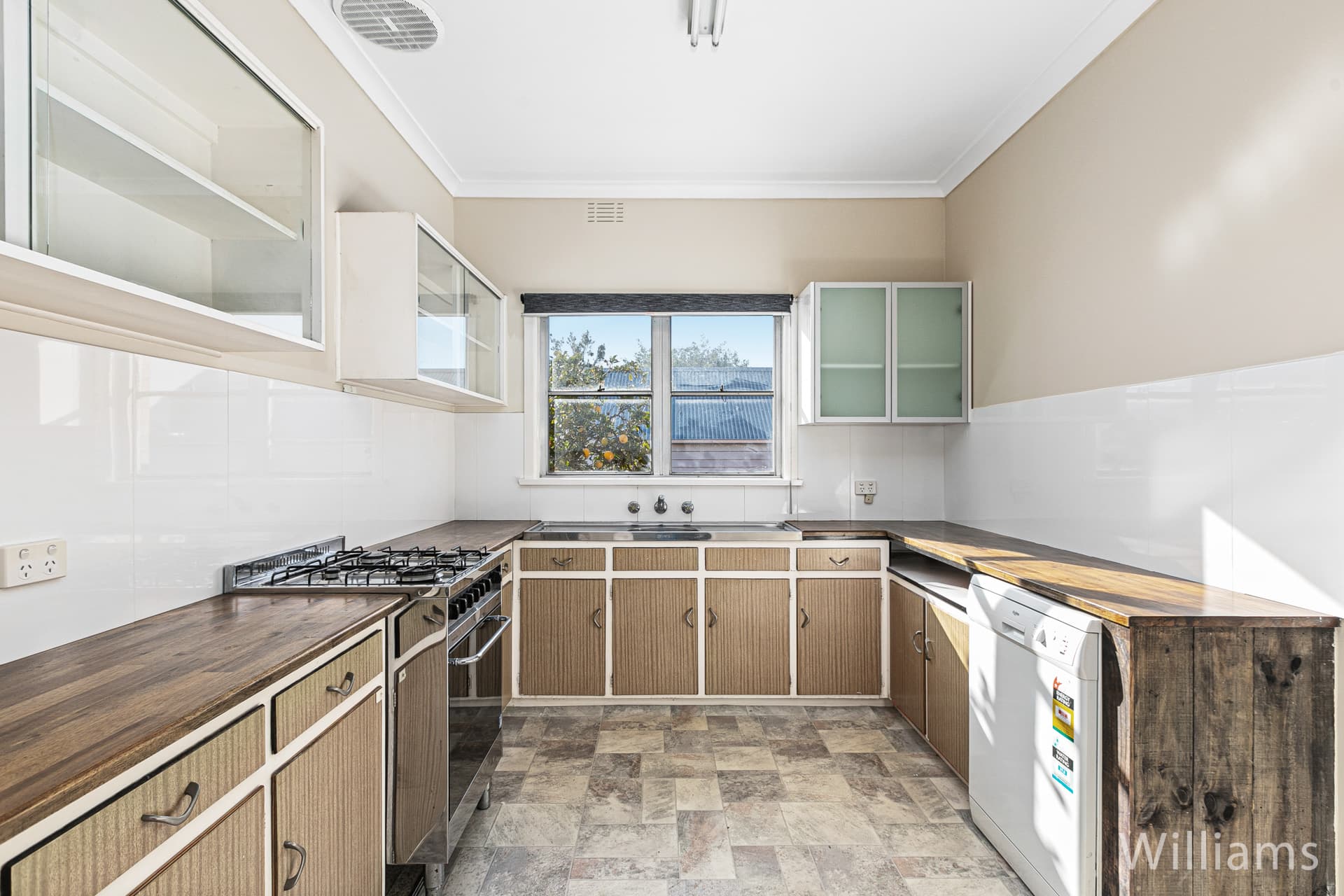 58 Yarra Street, Williamstown - Thumbnail 3
