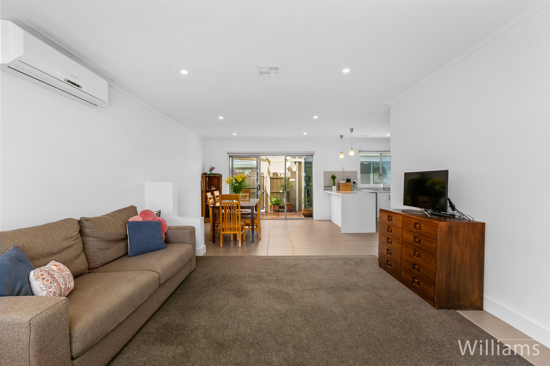 1/8 Collins Avenue, Altona North - Thumbnail 3