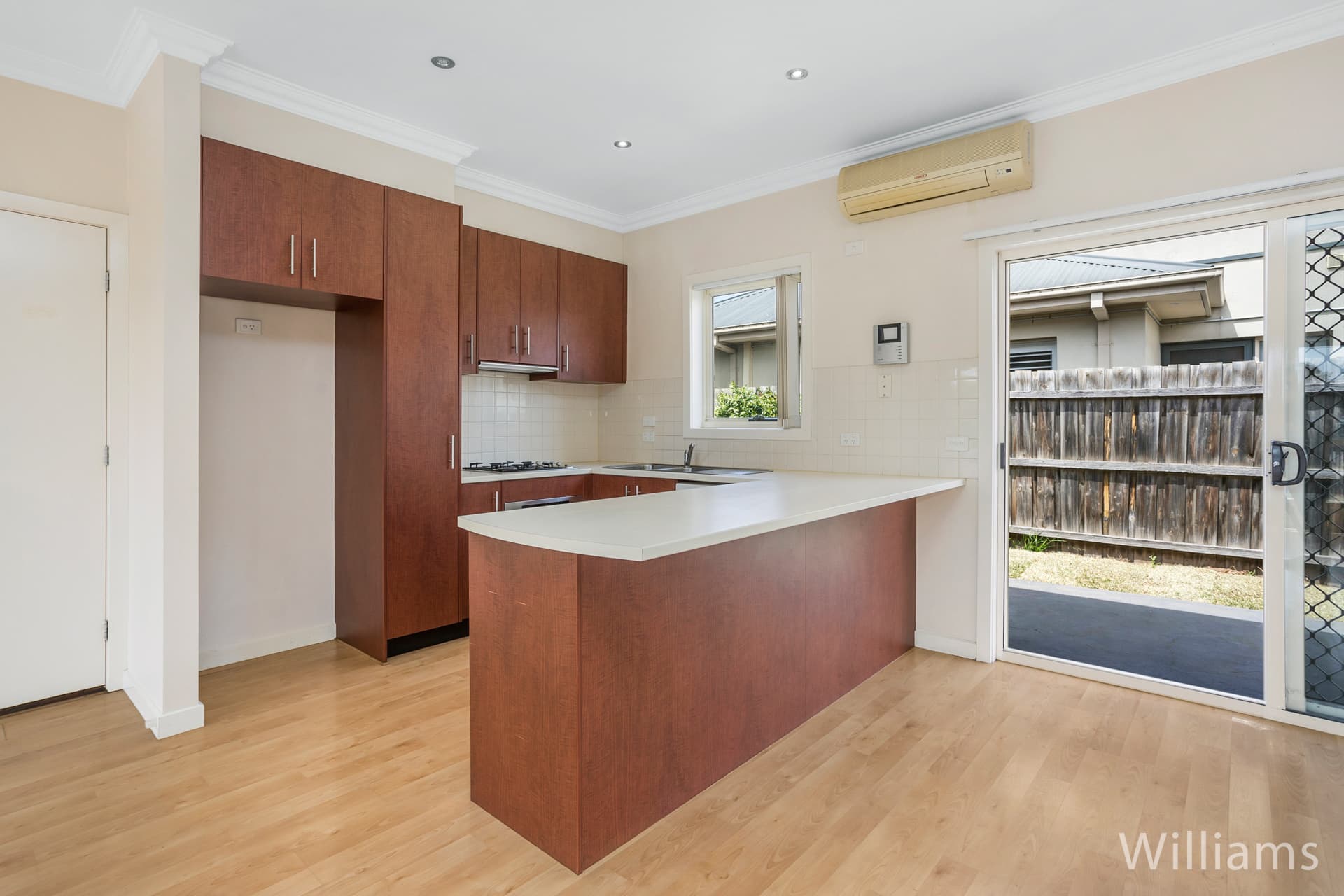 75 Corrigan Avenue, Brooklyn - Thumbnail 5