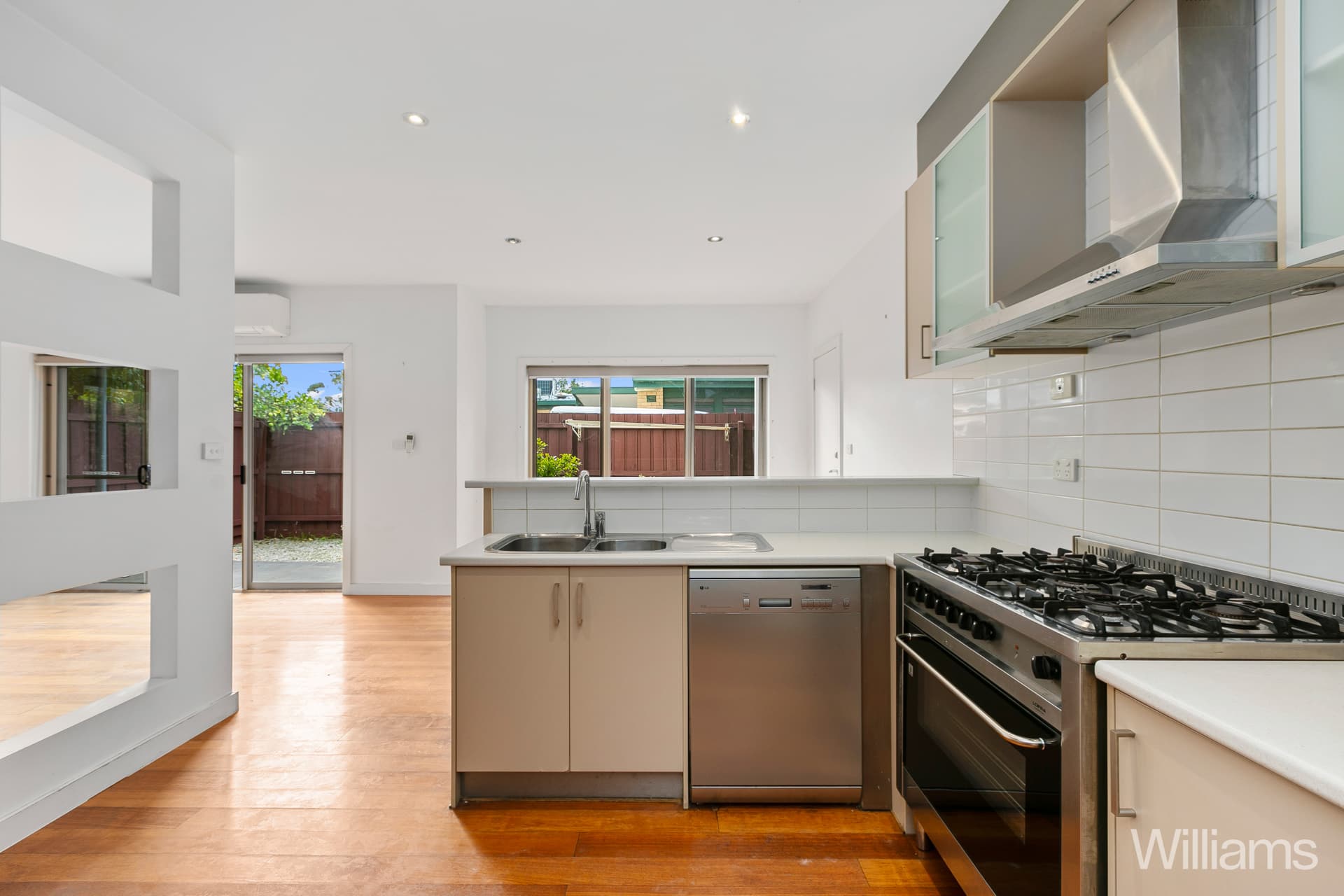 1/45 Paxton Street, South Kingsville - Thumbnail 6
