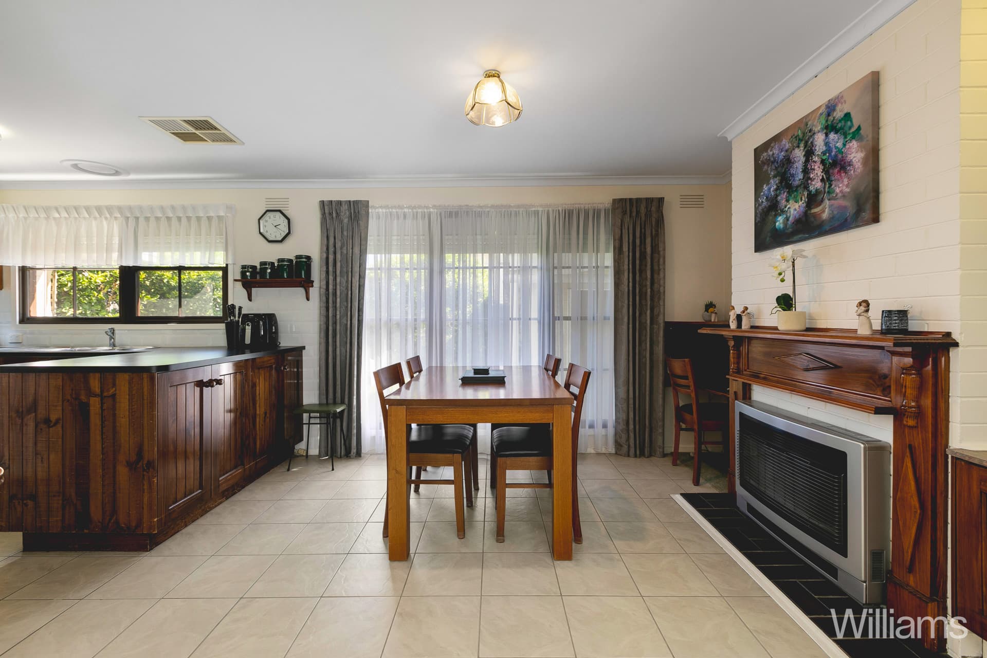 27 Richard Street, Williamstown - Thumbnail 5