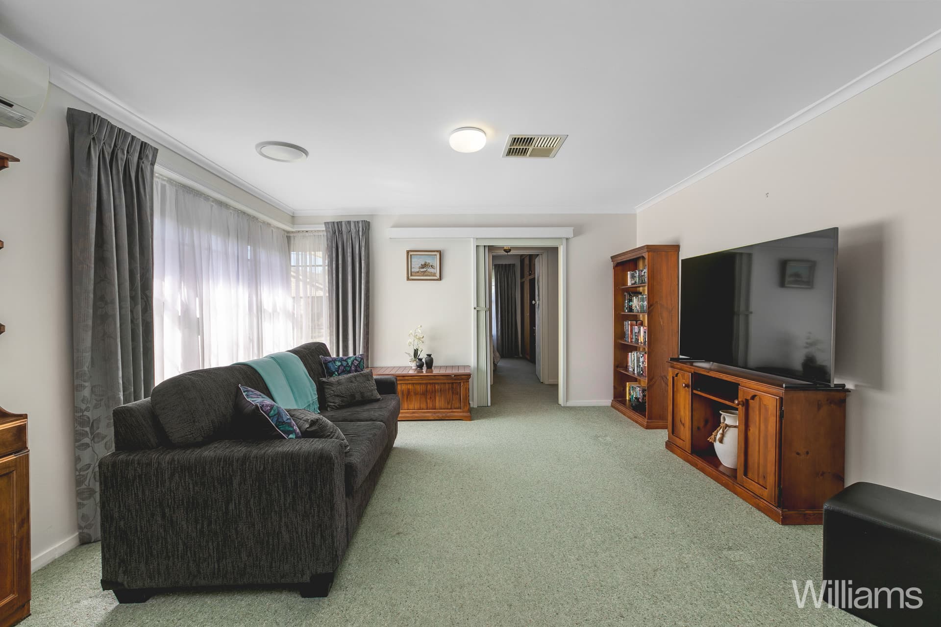 27 Richard Street, Williamstown - Thumbnail 4