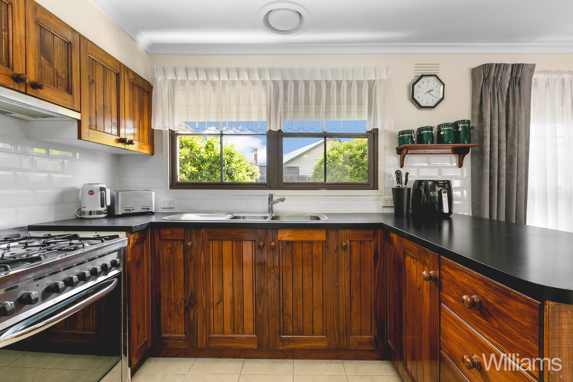 27 Richard Street, Williamstown - Thumbnail 7