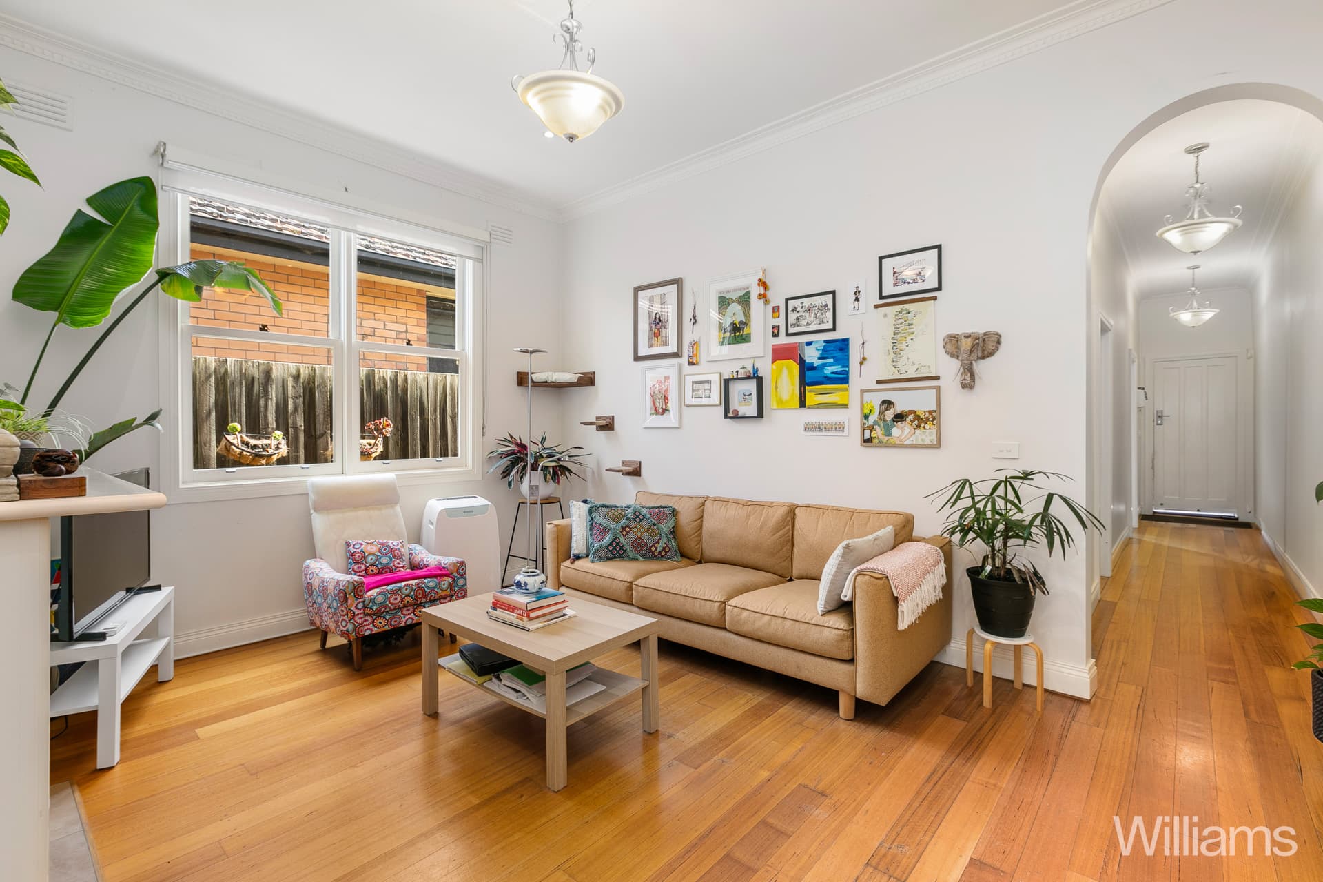 58 Railway Crescent, Williamstown - Thumbnail 3
