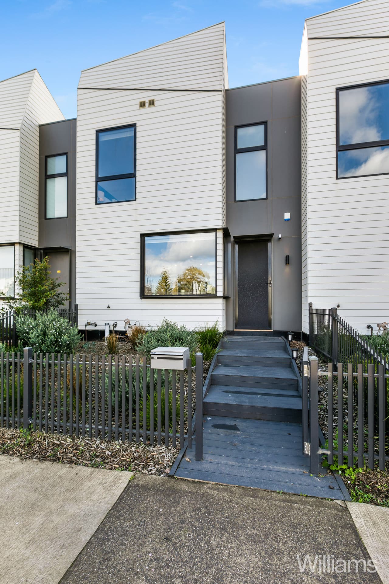 228 Kororoit Creek Road, Williamstown North - Thumbnail 2