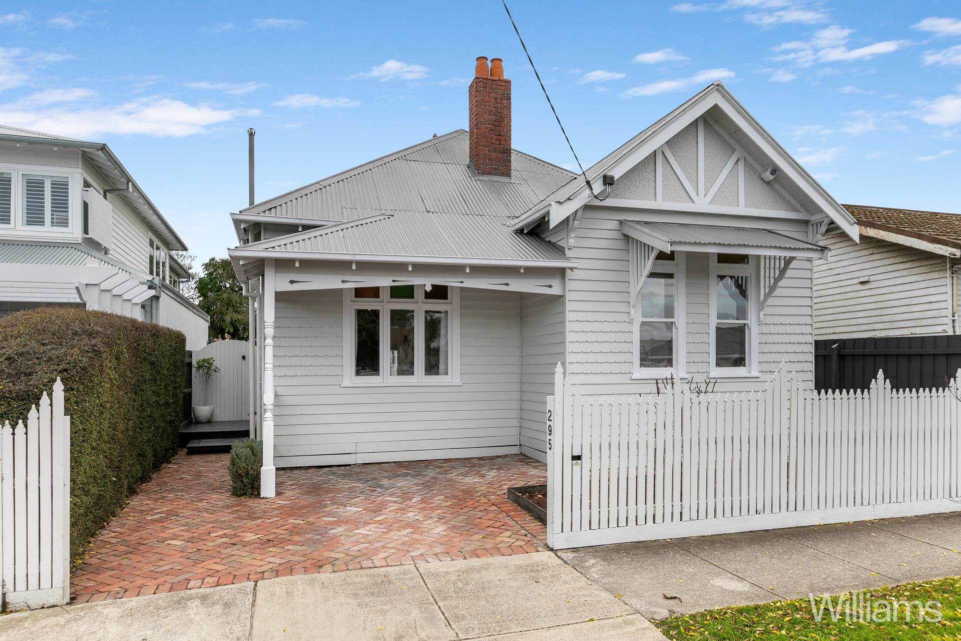 295 Douglas Parade, Newport - Image 1