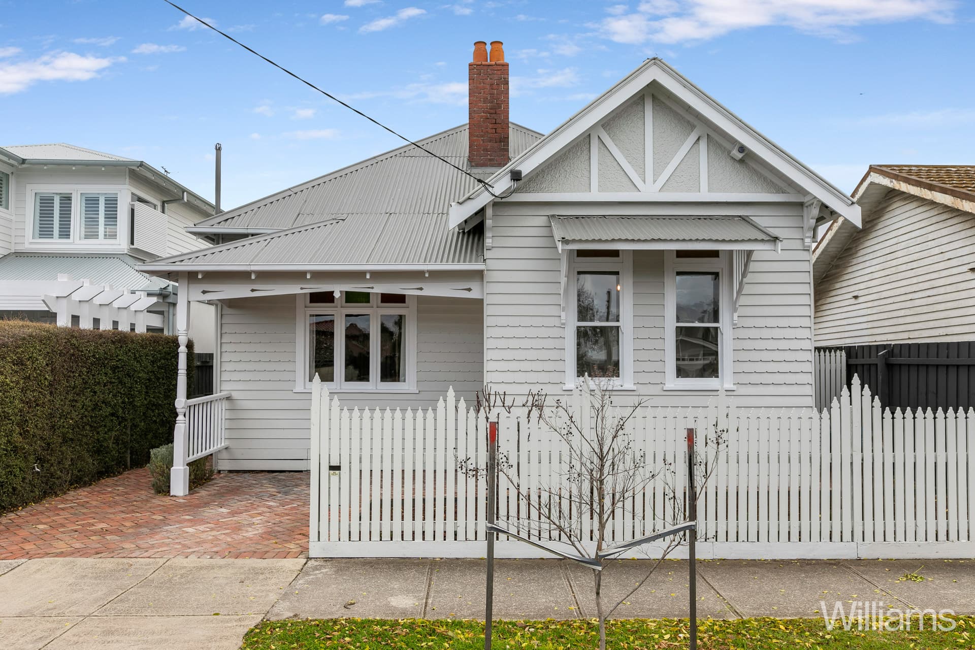 295 Douglas Parade, Newport - Thumbnail 2