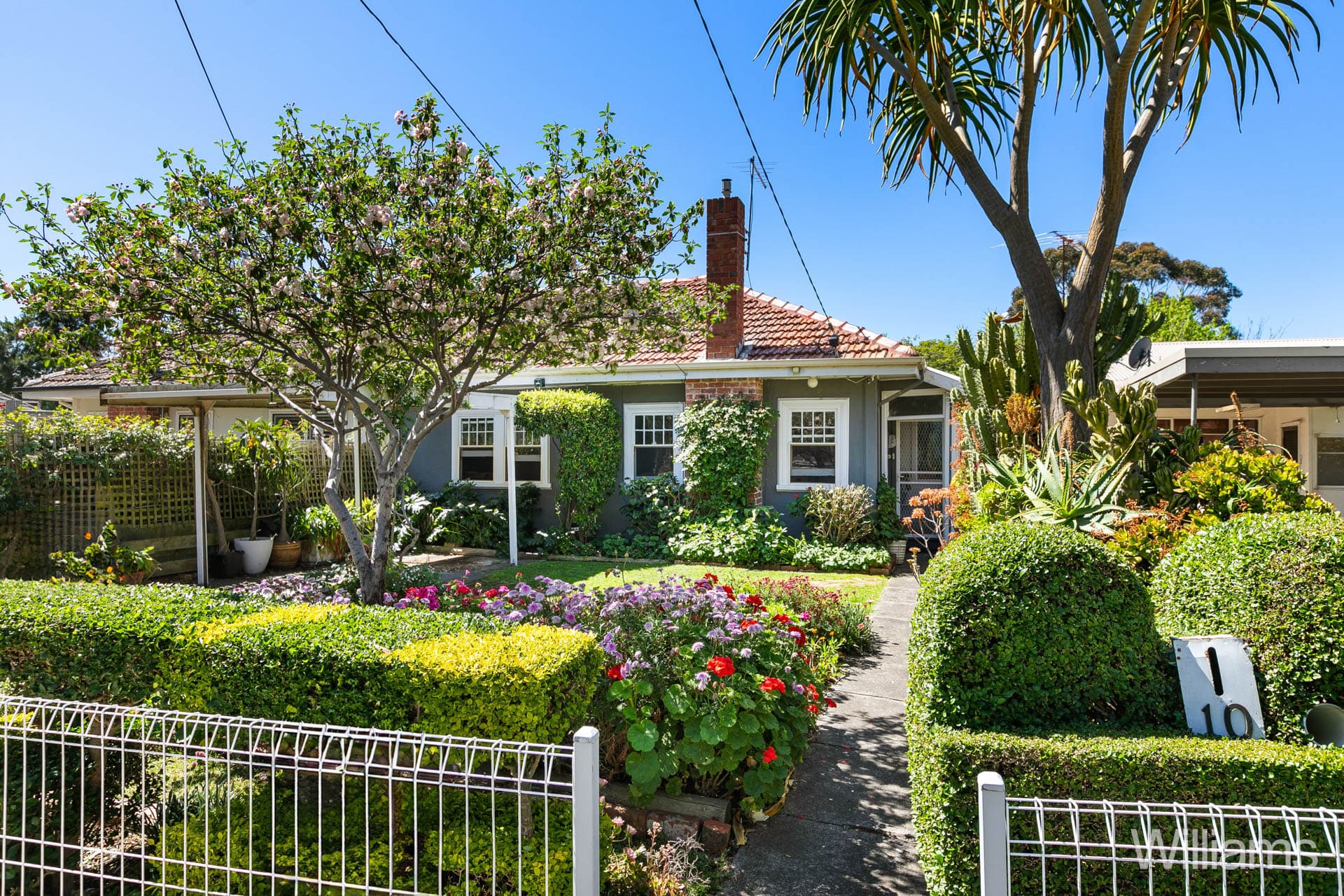 10 Fowler Crescent, Newport - Image 1