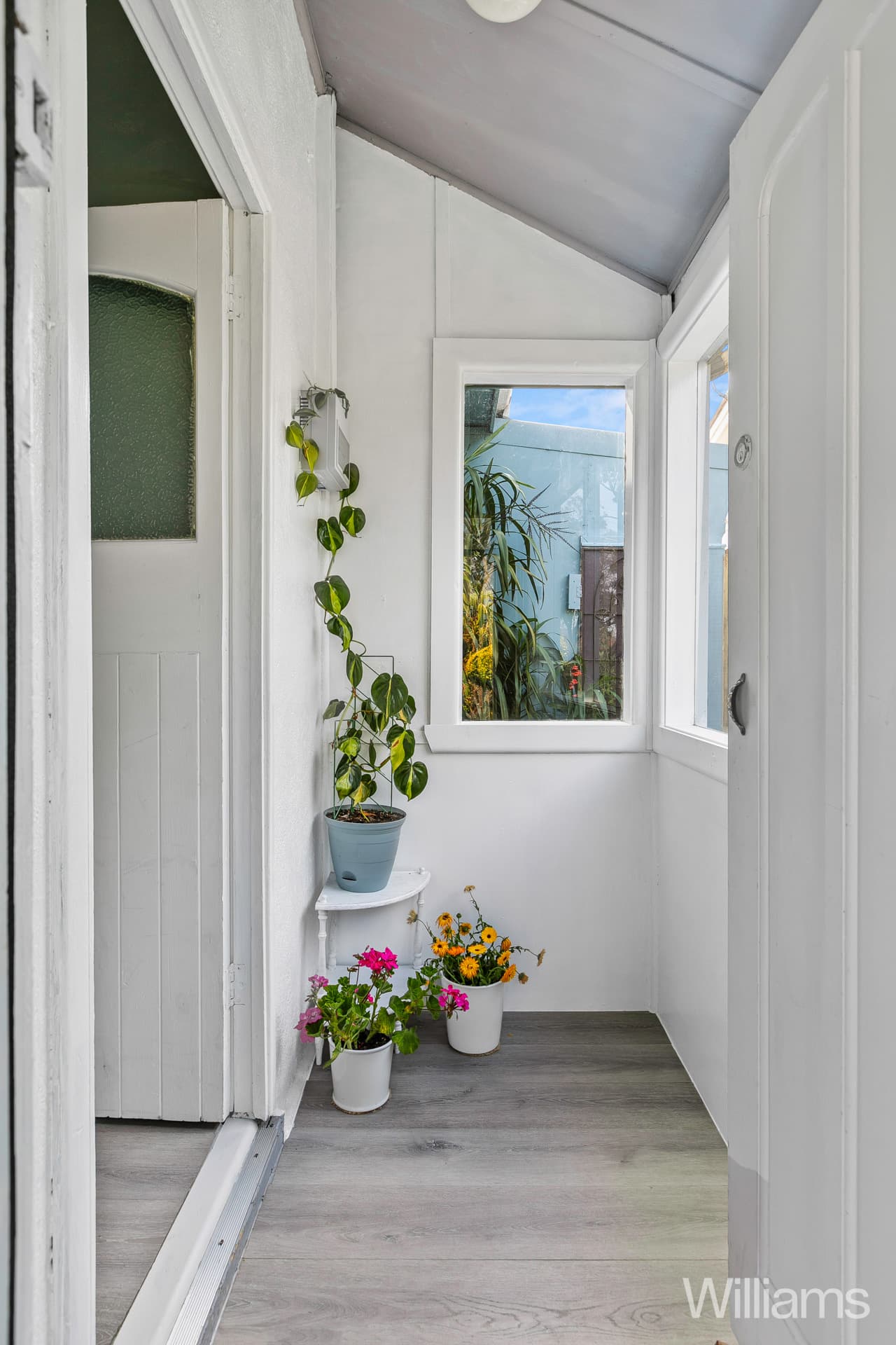 10 Fowler Crescent, Newport - Thumbnail 4