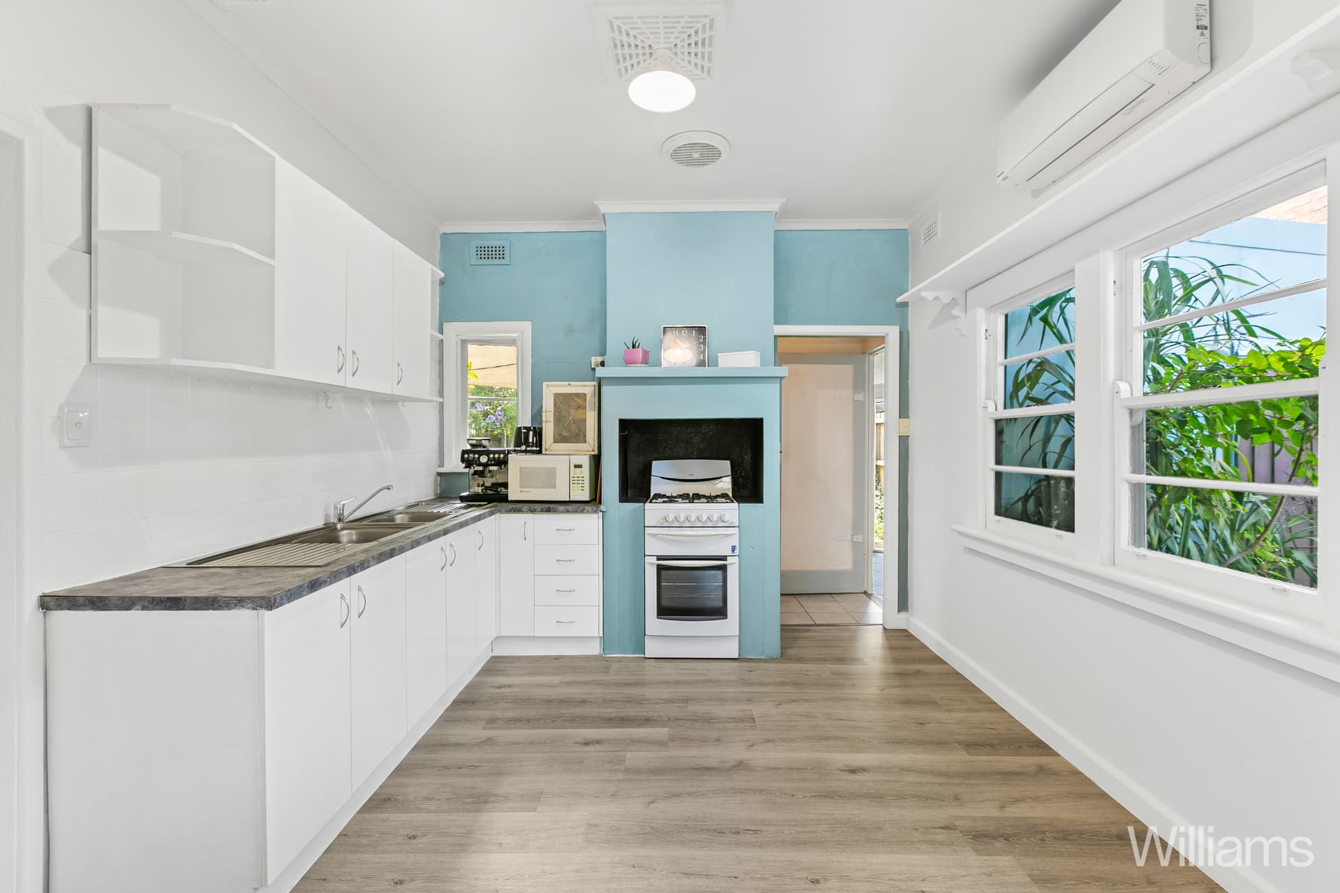 10 Fowler Crescent, Newport - Thumbnail 7
