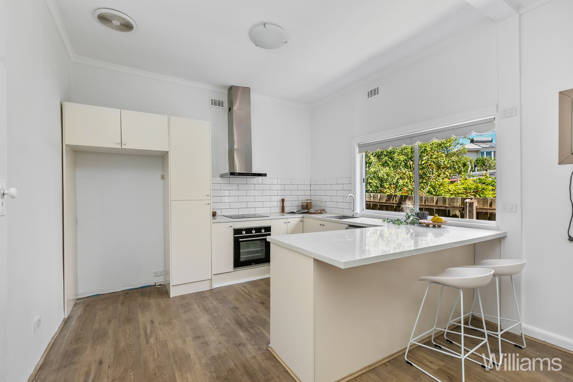 23 Russell Place, Williamstown - Thumbnail 7