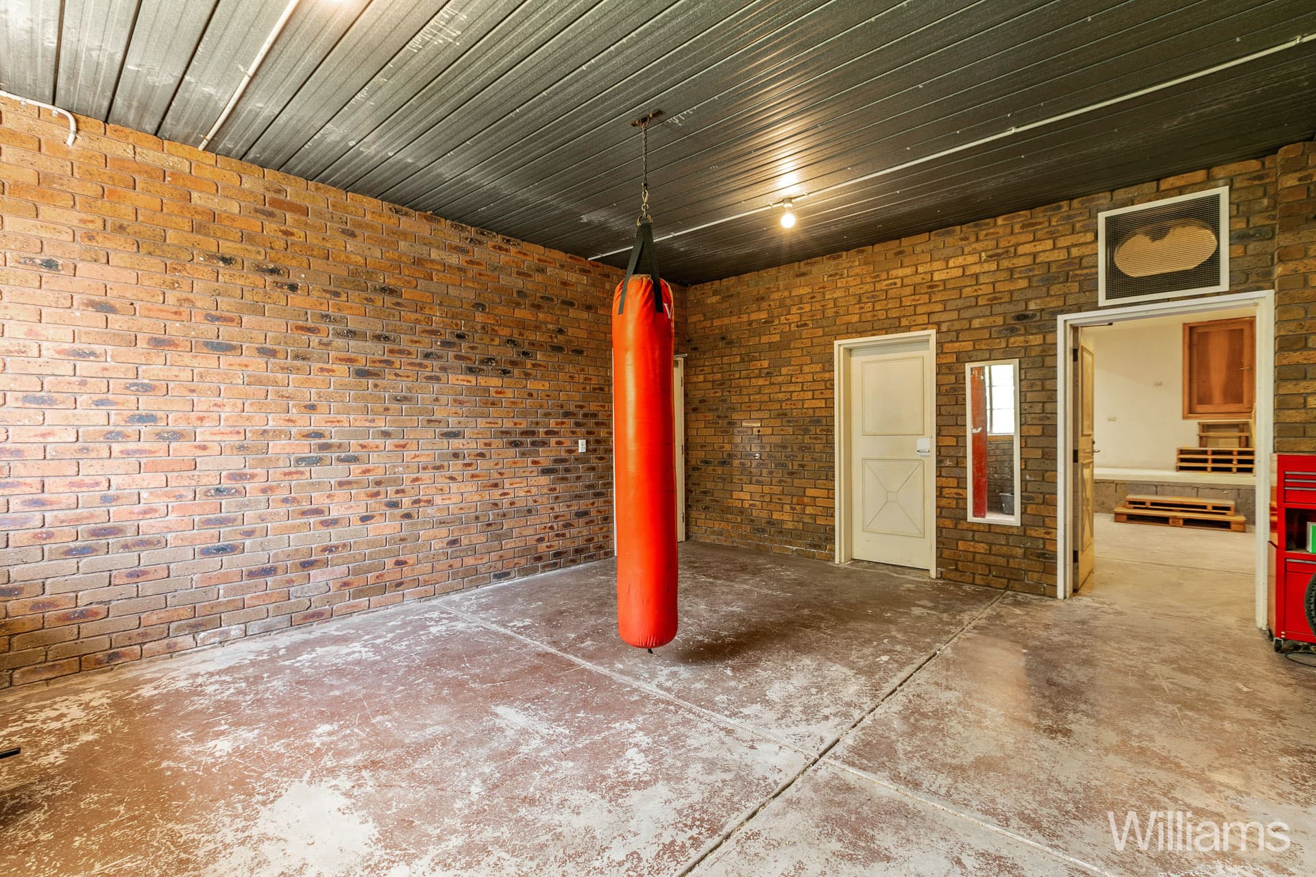 1 Russelton Street, Keilor Park - Thumbnail 8