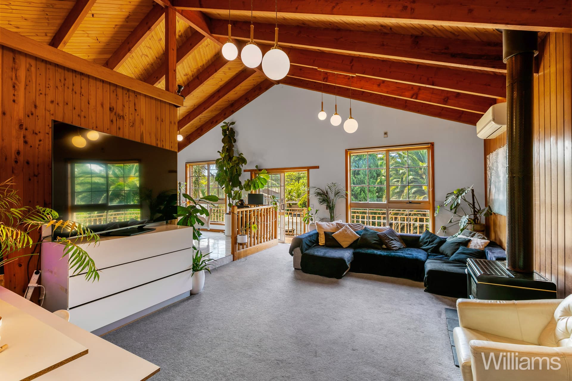 1 Russelton Street, Keilor Park - Thumbnail 2